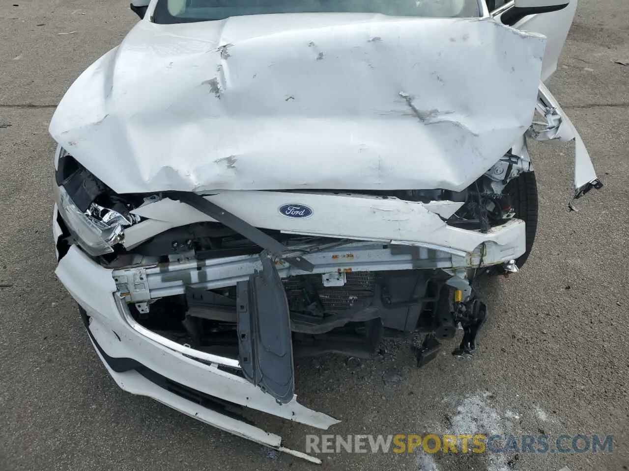 11 fotografías del automóvil dañado 3FA6P0LU8LR223692 FORD FUSION 2020