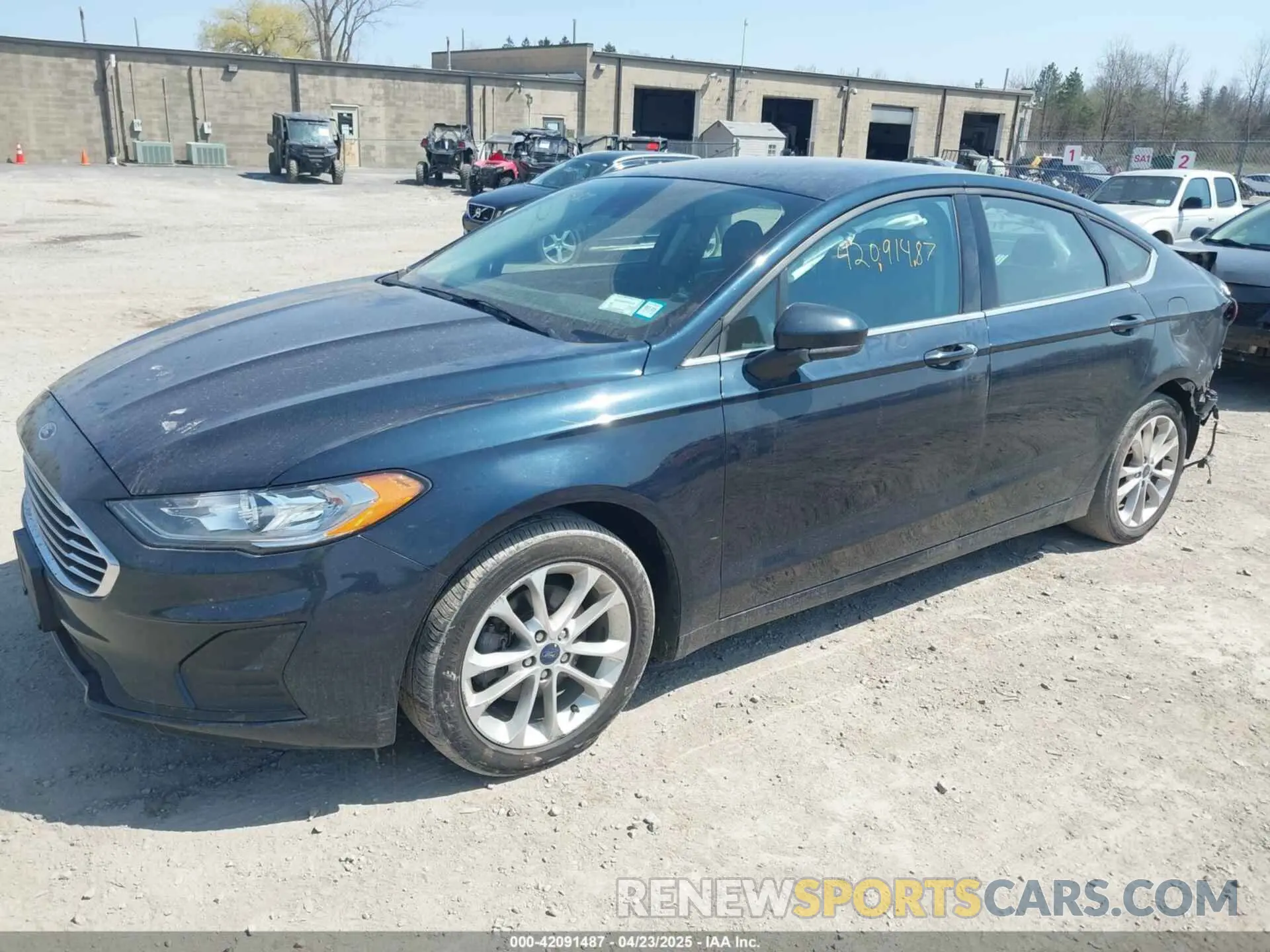 2 fotografías del automóvil dañado 3FA6P0LUXLR105191 FORD FUSION 2020