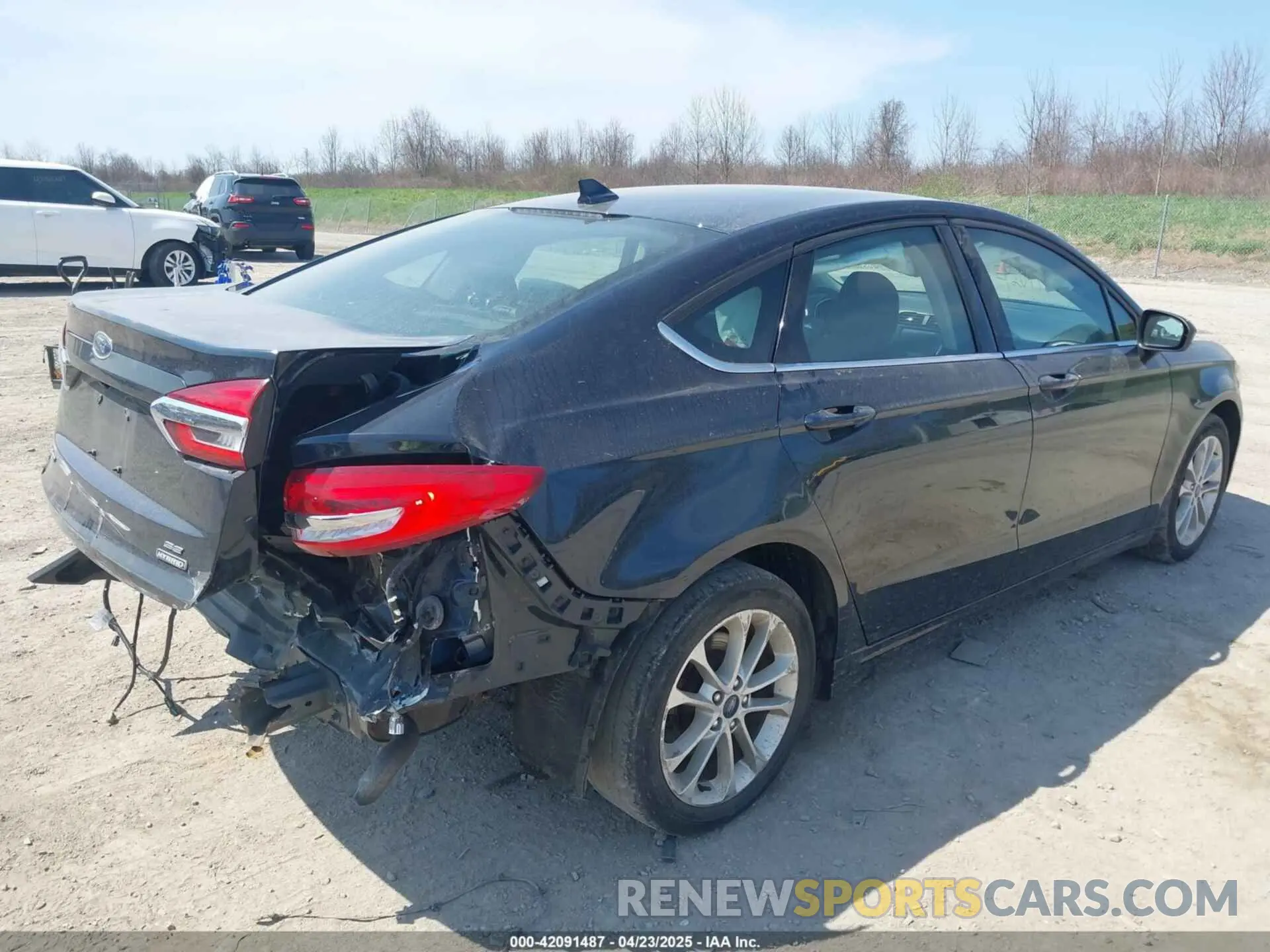 4 fotografías del automóvil dañado 3FA6P0LUXLR105191 FORD FUSION 2020