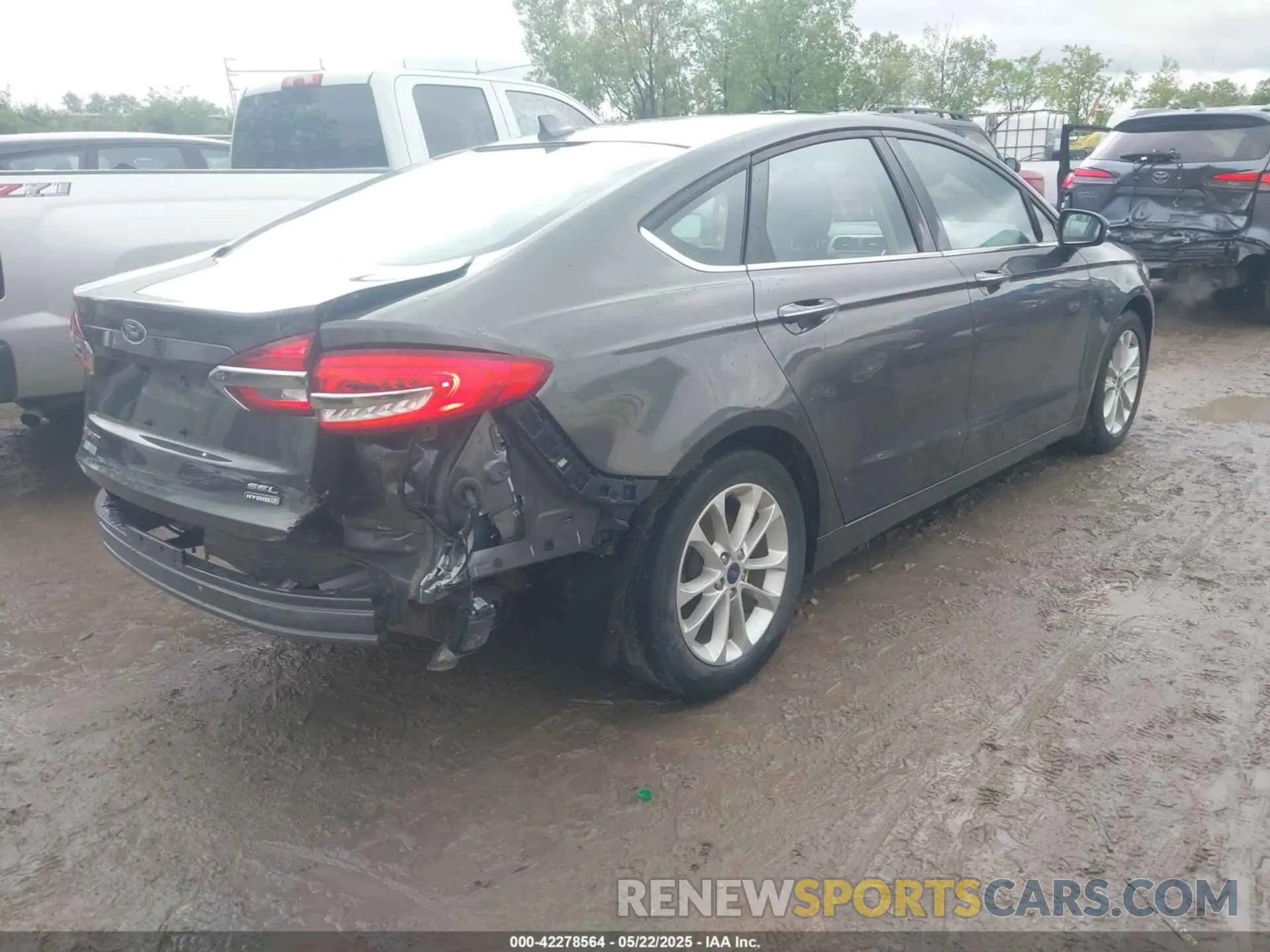 4 fotografías del automóvil dañado 3FA6P0MU0LR186037 FORD FUSION 2020
