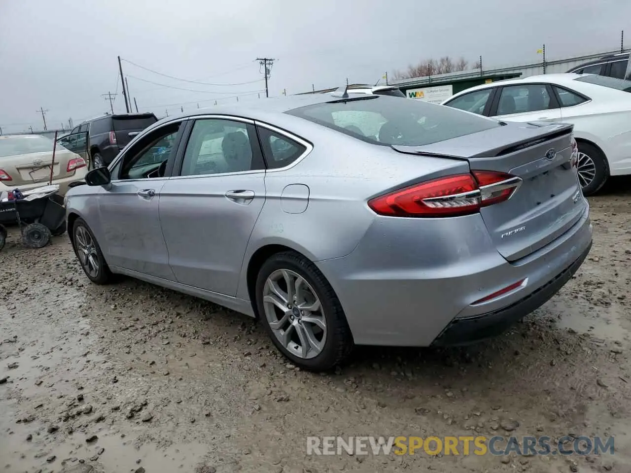 2 fotografías del automóvil dañado 3FA6P0RU5LR100360 FORD FUSION 2020