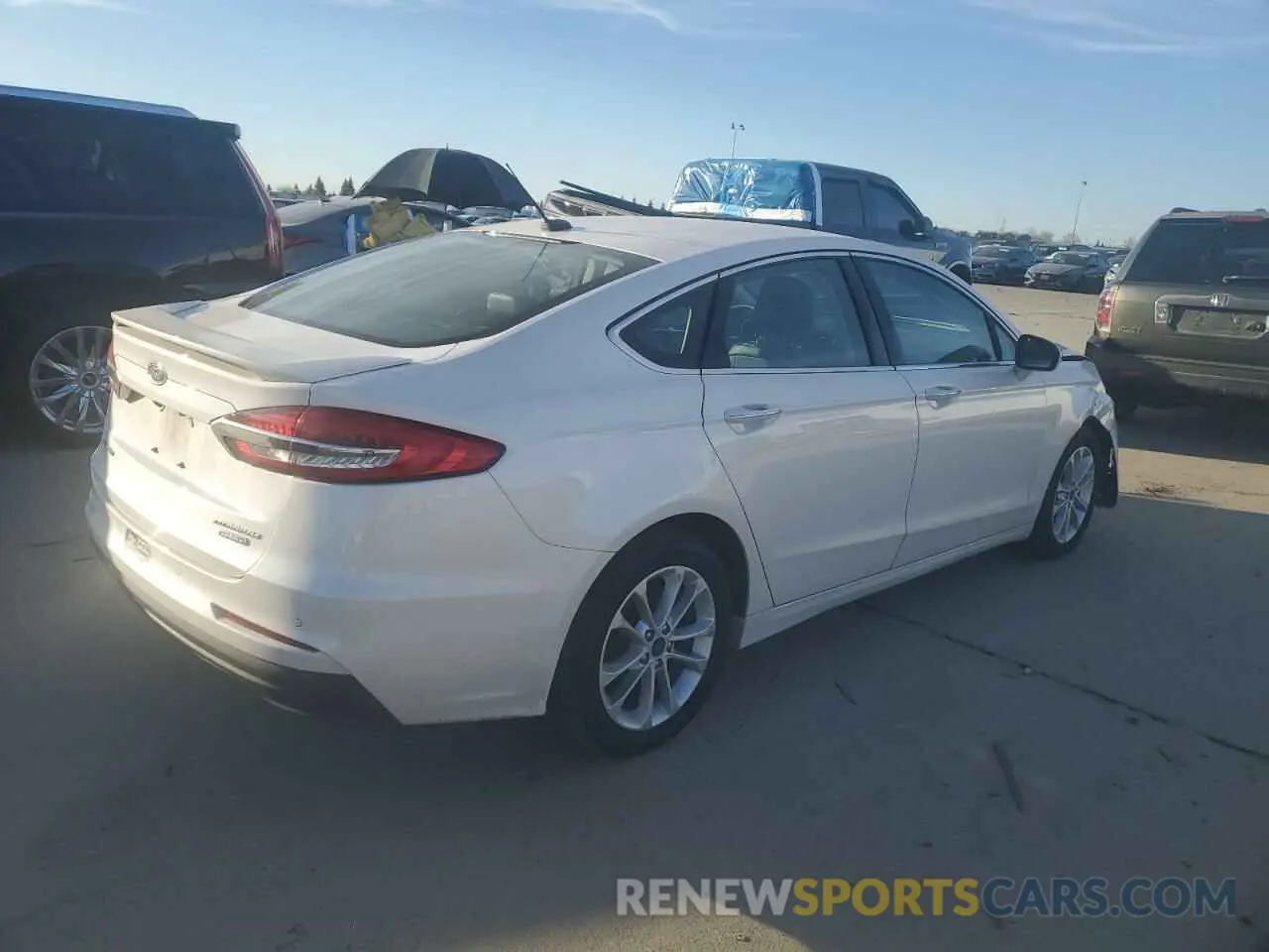 3 fotografías del automóvil dañado 3FA6P0SU4LR172029 FORD FUSION 2020