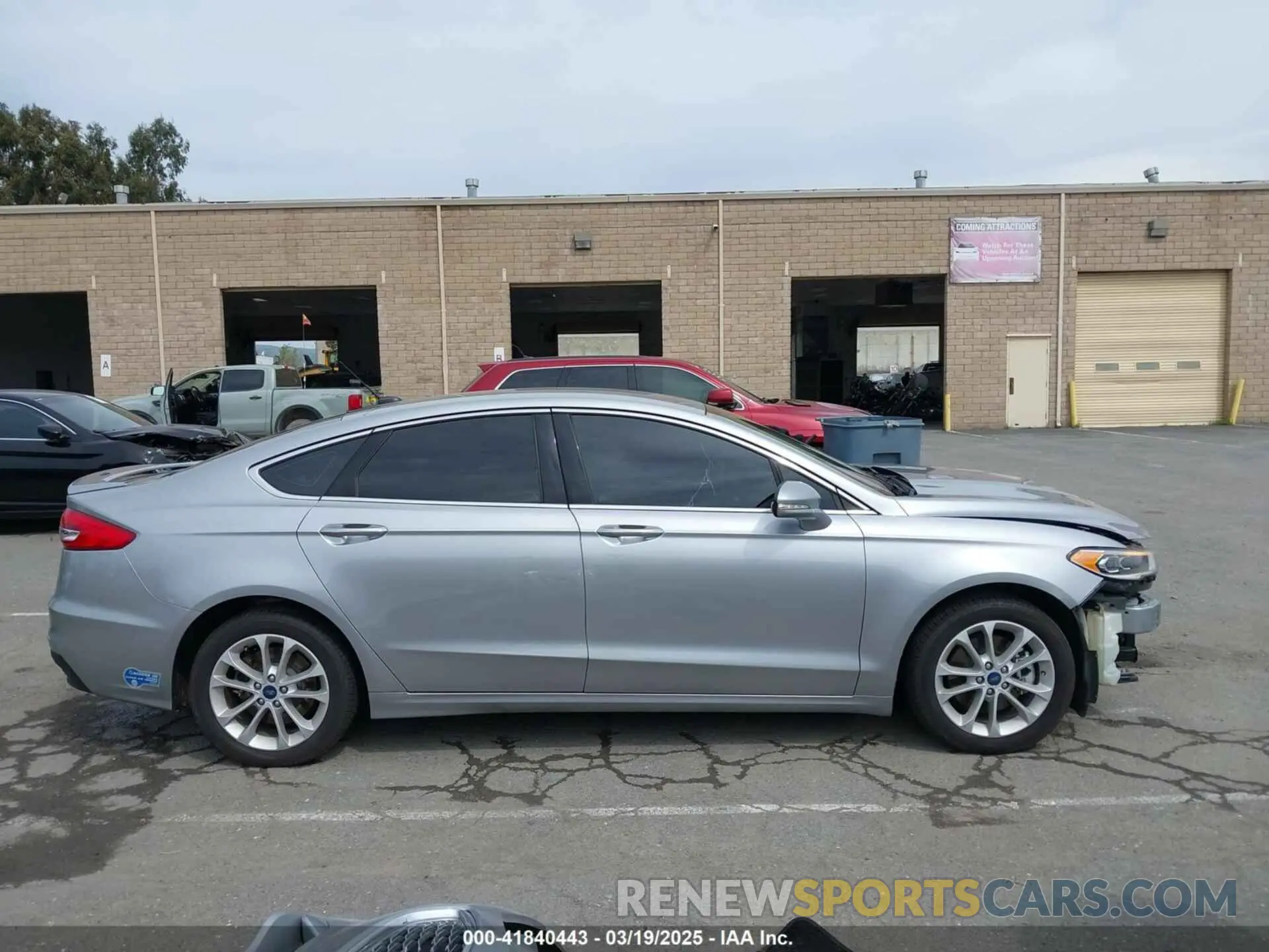 14 fotografías del automóvil dañado 3FA6P0SU4LR260496 FORD FUSION 2020