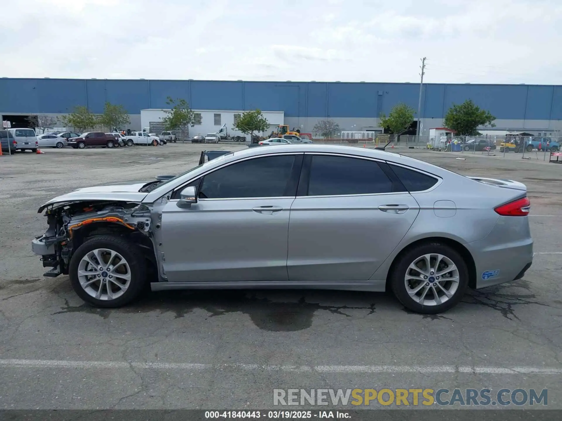 15 fotografías del automóvil dañado 3FA6P0SU4LR260496 FORD FUSION 2020