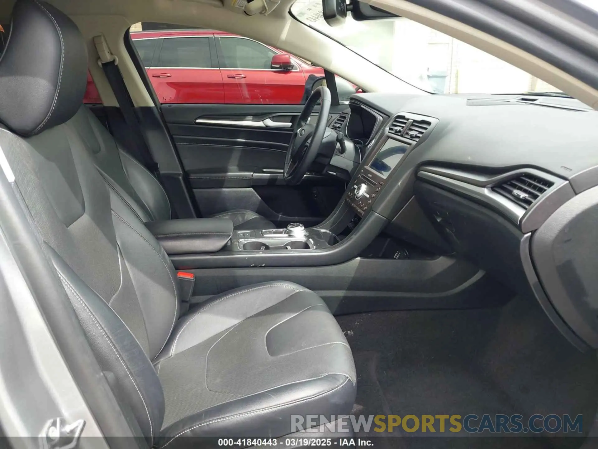 5 fotografías del automóvil dañado 3FA6P0SU4LR260496 FORD FUSION 2020