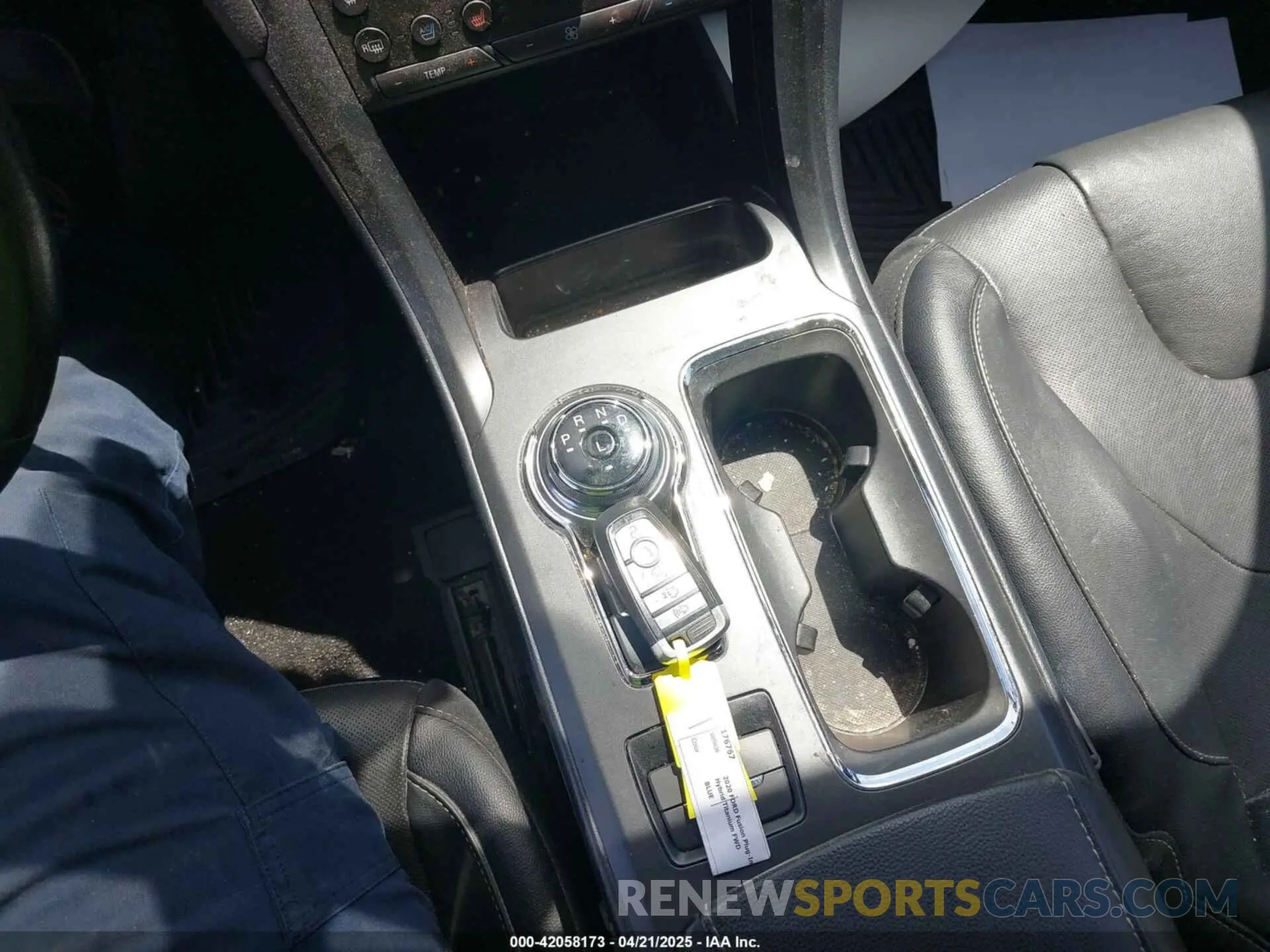 11 fotografías del automóvil dañado 3FA6P0SU5LR113104 FORD FUSION 2020