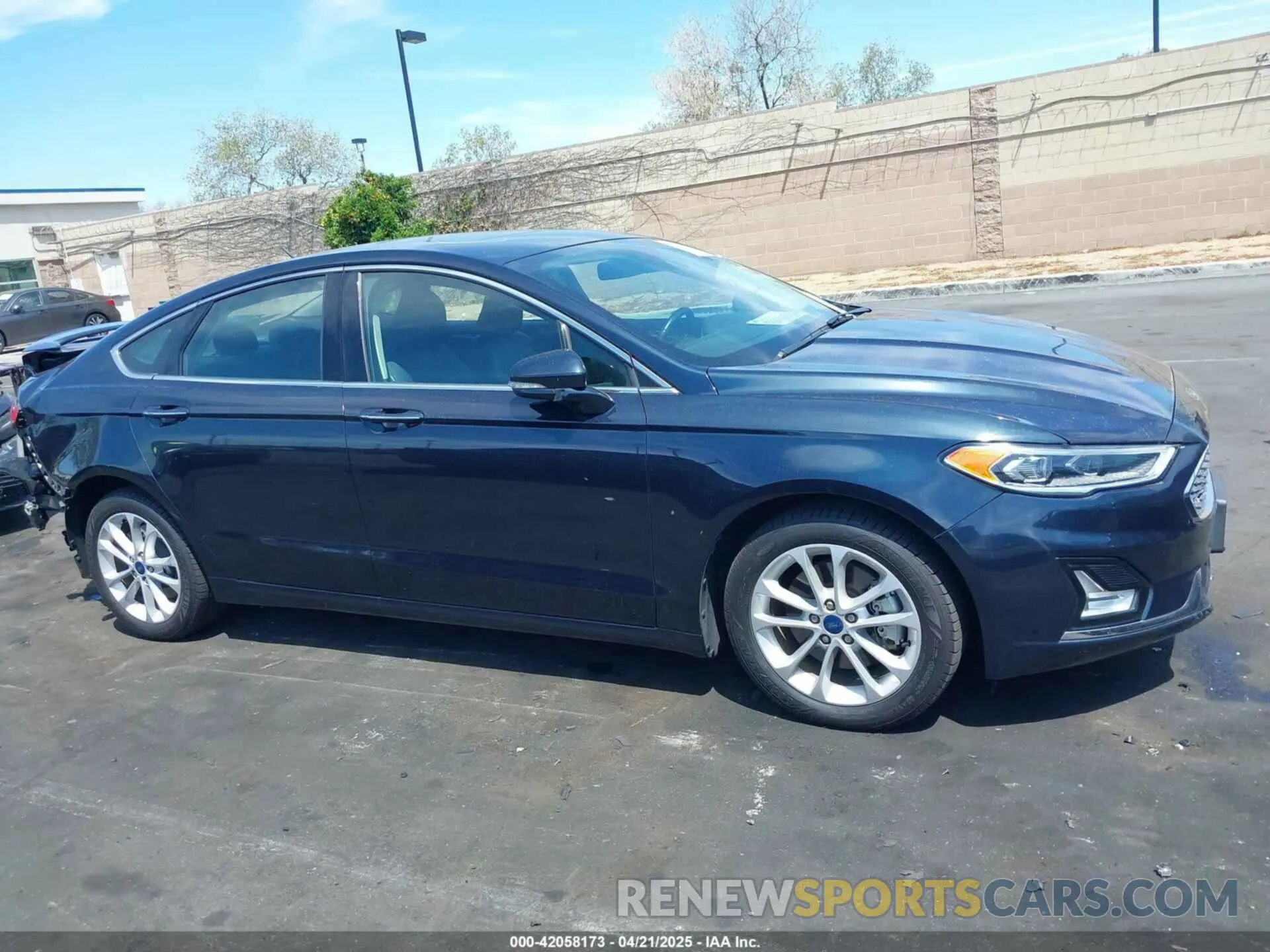 14 fotografías del automóvil dañado 3FA6P0SU5LR113104 FORD FUSION 2020