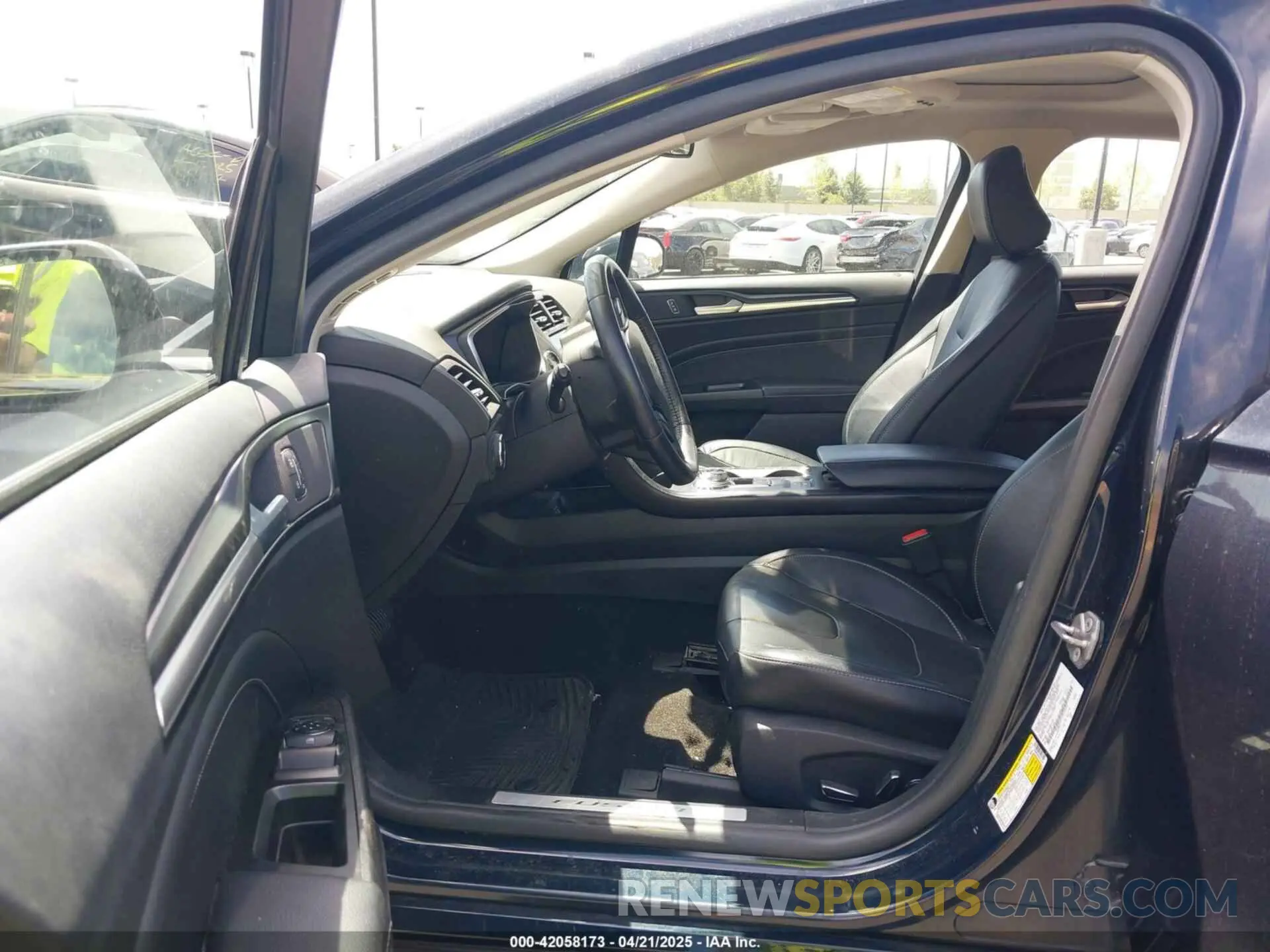 5 fotografías del automóvil dañado 3FA6P0SU5LR113104 FORD FUSION 2020