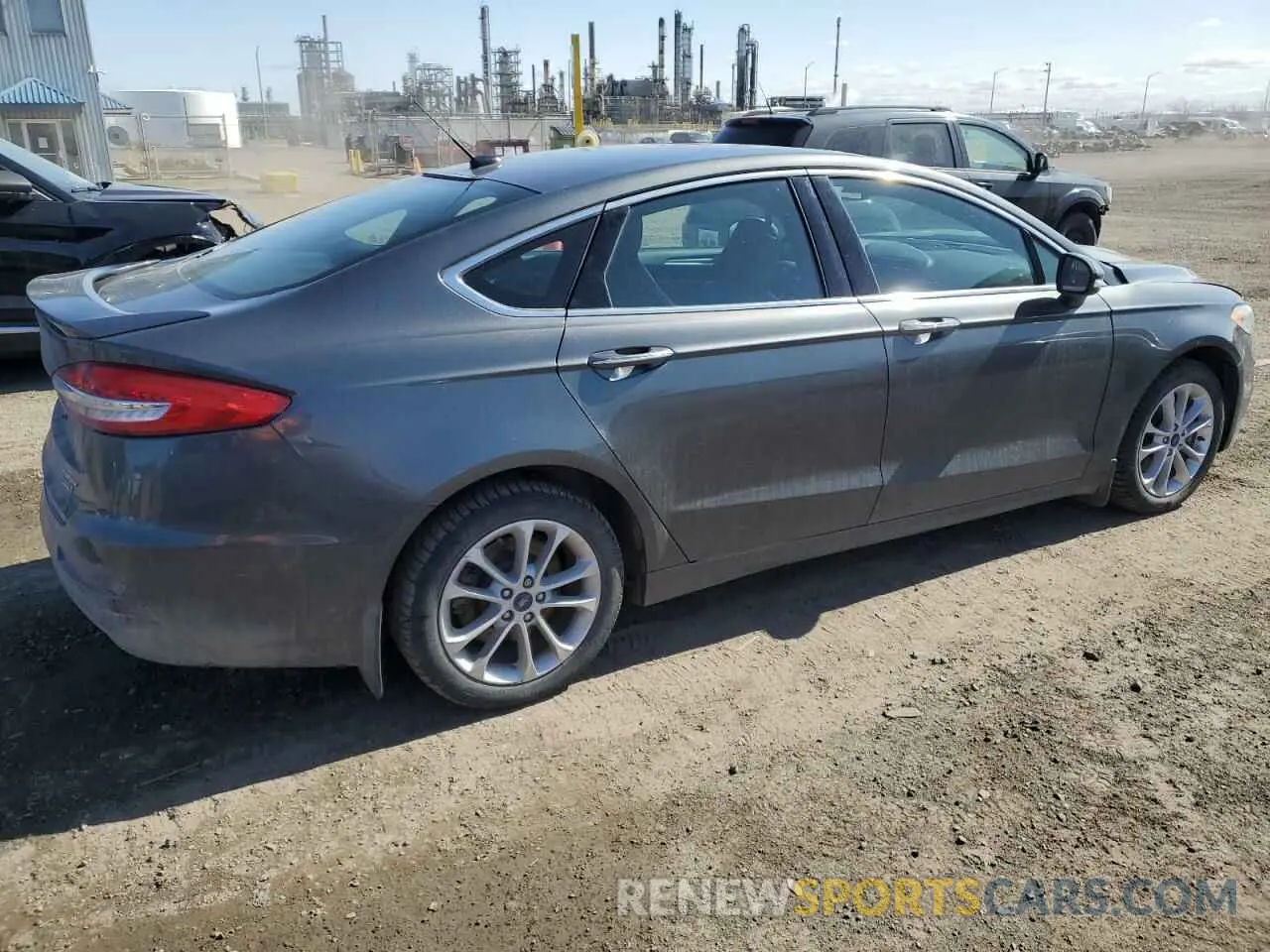 3 fotografías del automóvil dañado 3FA6P0SU5LR262015 FORD FUSION 2020