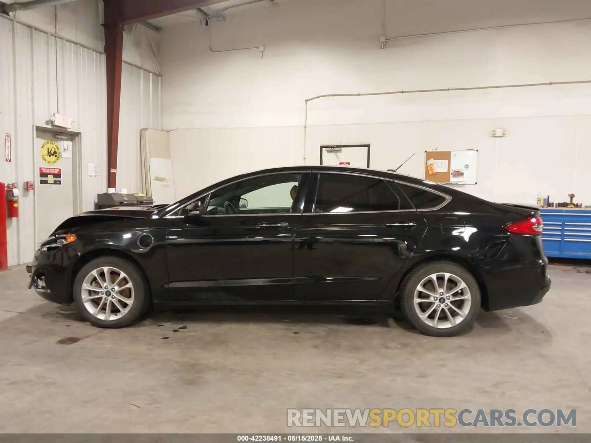 14 fotografías del automóvil dañado 3FA6P0SU8LR119429 FORD FUSION 2020