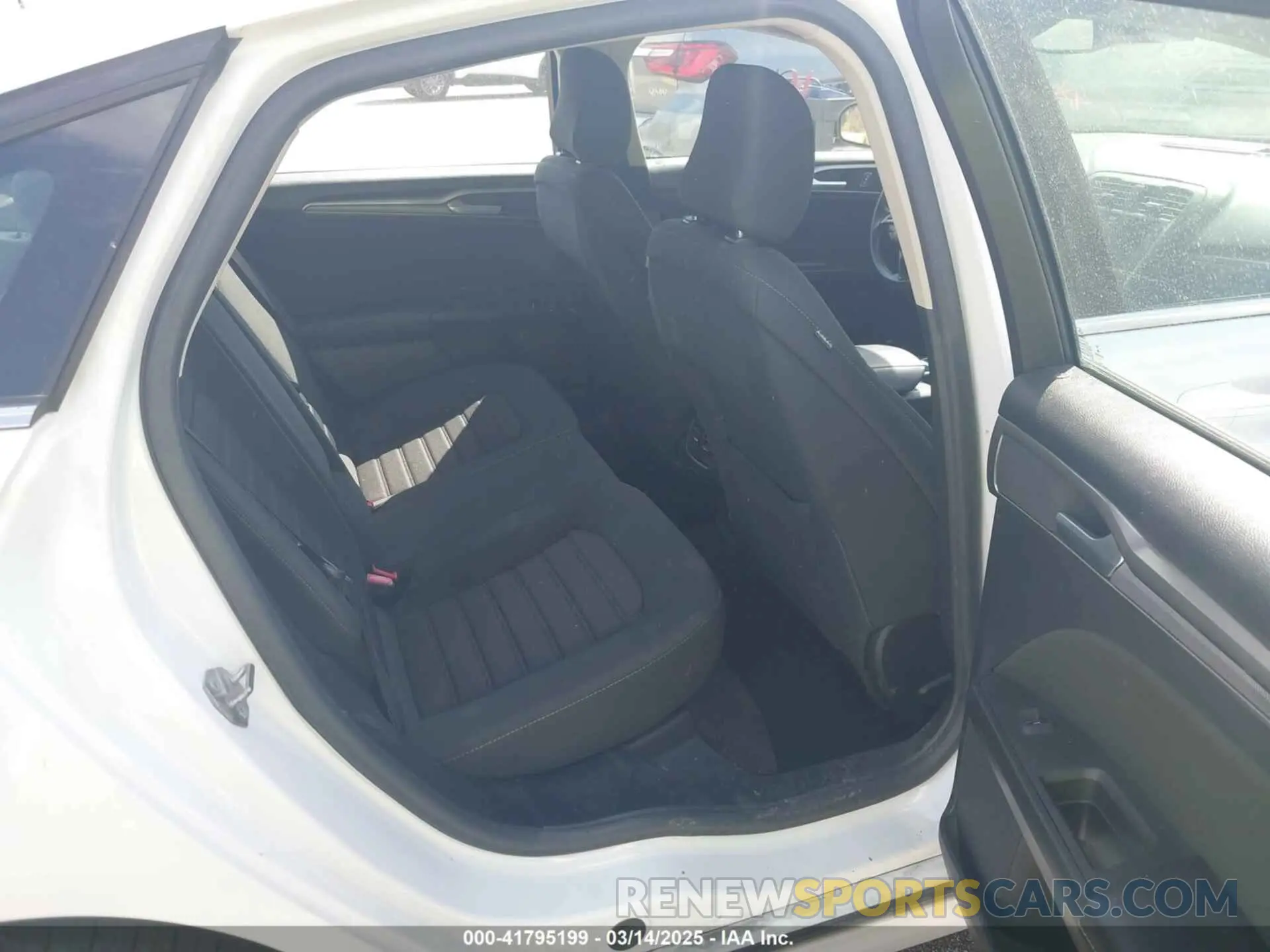 8 fotografías del automóvil dañado 3FA6P0T90LR150796 FORD FUSION 2020