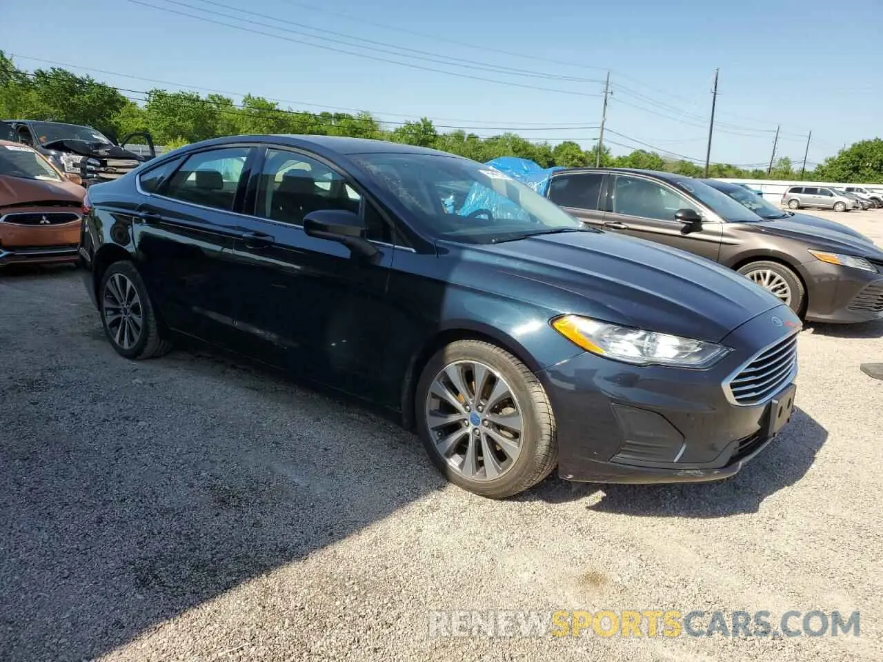 4 fotografías del automóvil dañado 3FA6P0T91LR178252 FORD FUSION 2020