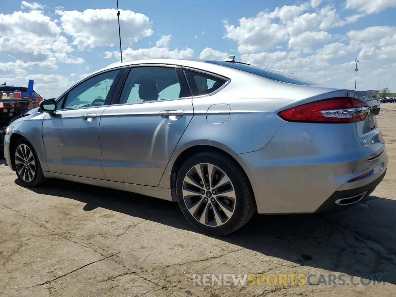 2 fotografías del automóvil dañado 3FA6P0T93LR179435 FORD FUSION 2020