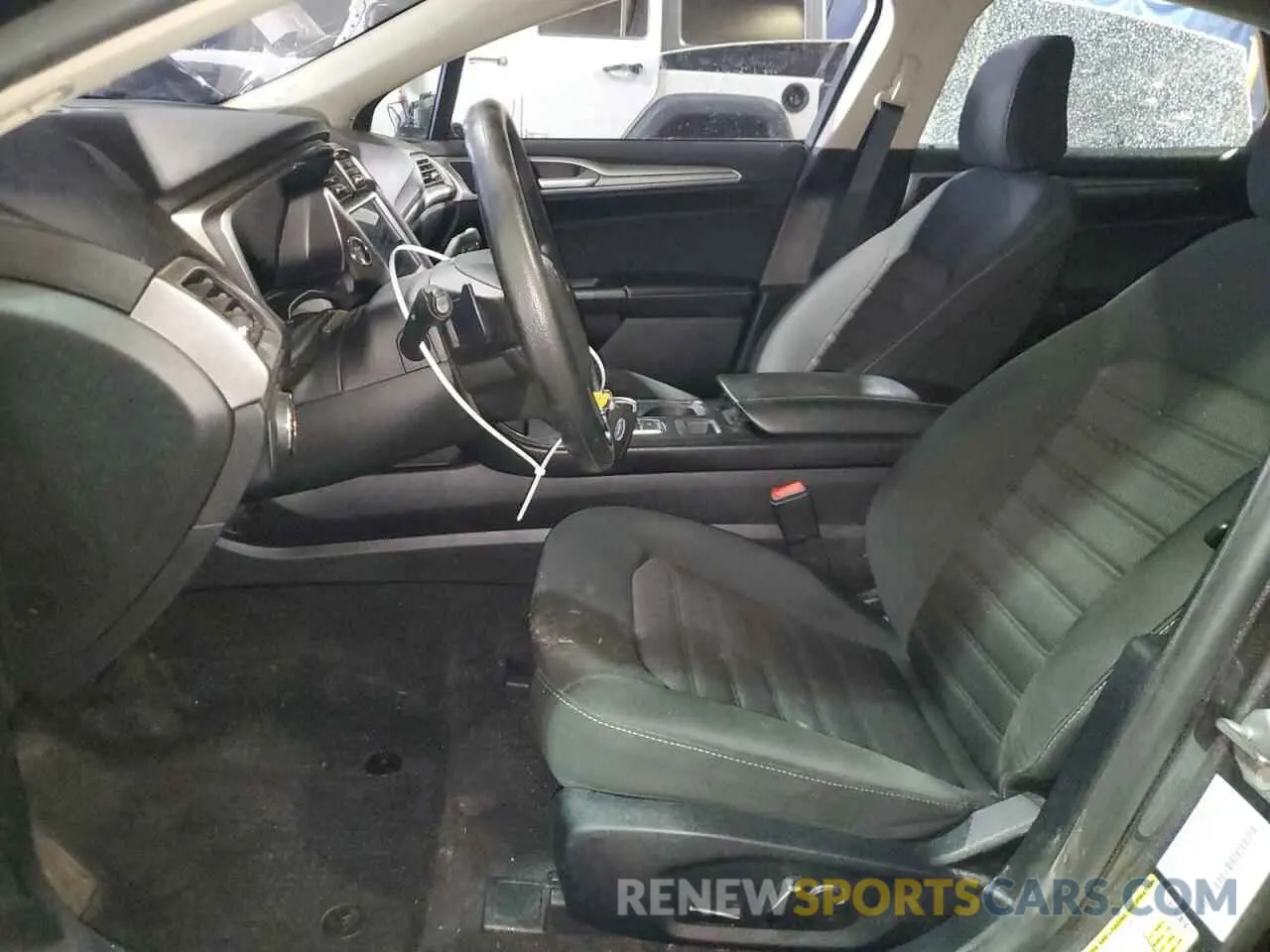 7 fotografías del automóvil dañado 3FA6P0T97LR180099 FORD FUSION 2020