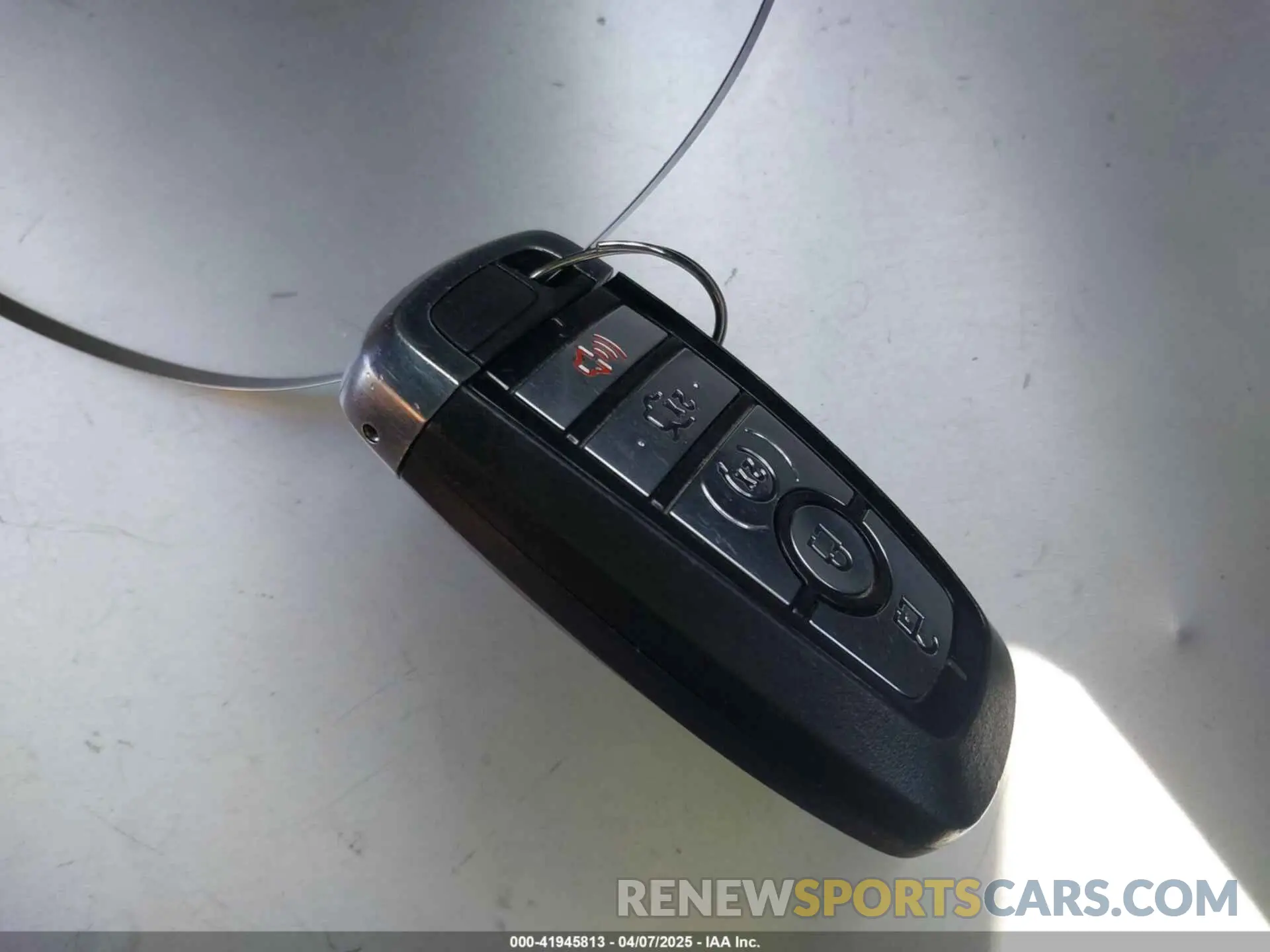 11 fotografías del automóvil dañado 3FA6P0SU0KR216218 FORD FUSION ENERGI 2019