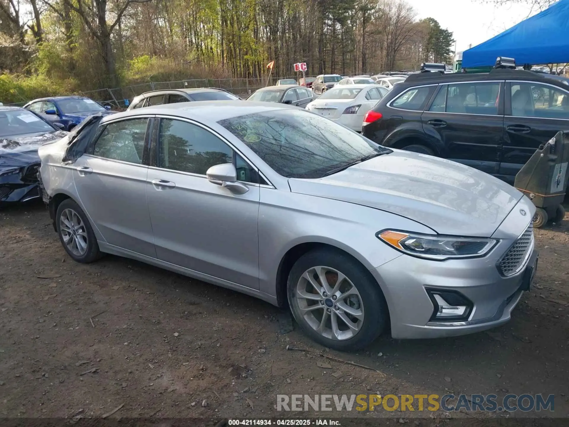 13 fotografías del automóvil dañado 3FA6P0SU8KR212370 FORD FUSION ENERGI 2019