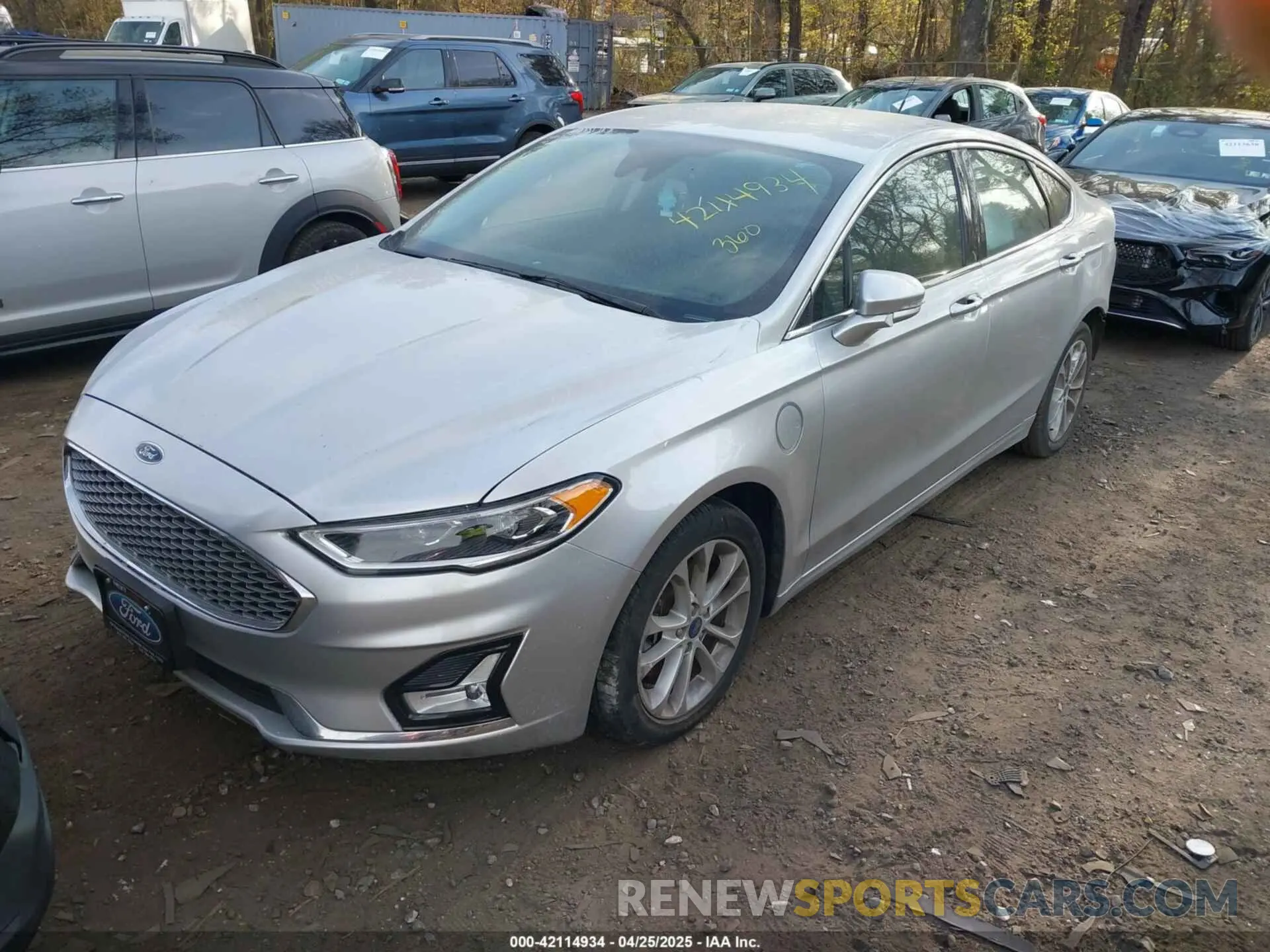 2 fotografías del automóvil dañado 3FA6P0SU8KR212370 FORD FUSION ENERGI 2019
