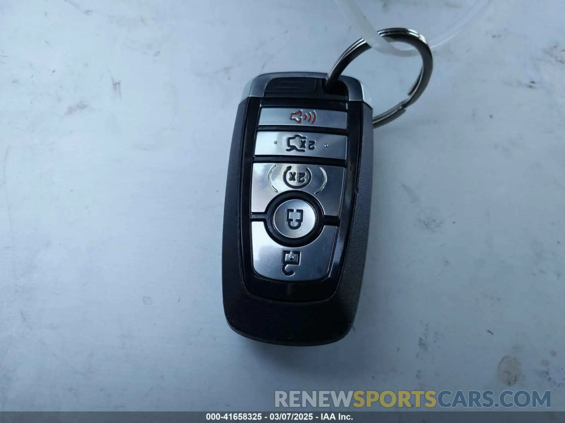 11 fotografías del automóvil dañado 3FA6P0SU8KR216158 FORD FUSION ENERGI 2019
