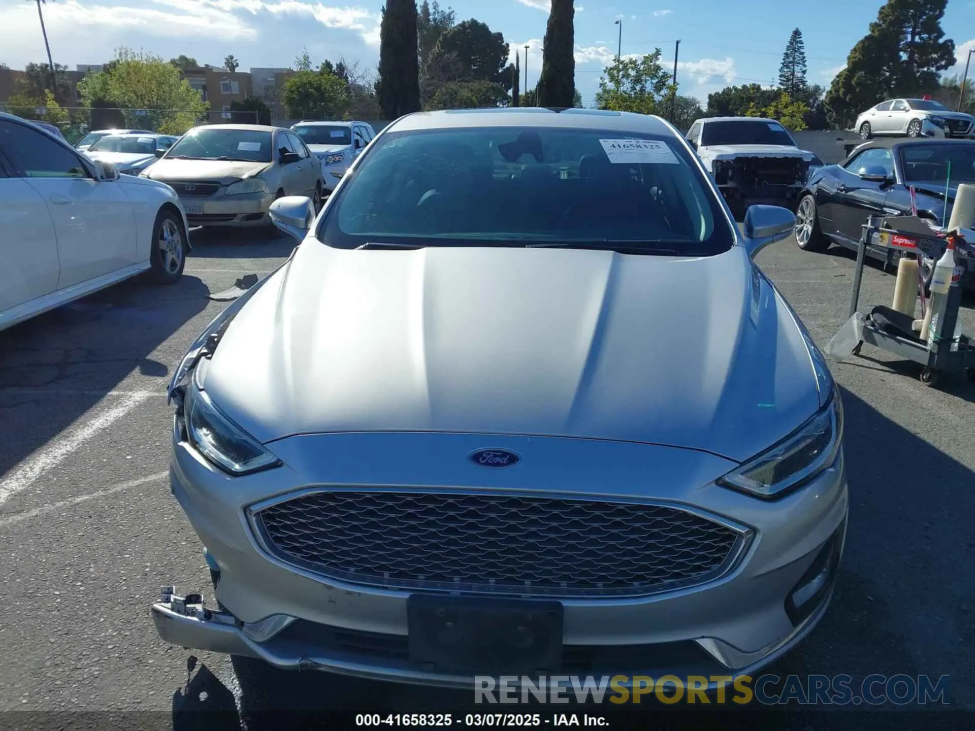 12 fotografías del automóvil dañado 3FA6P0SU8KR216158 FORD FUSION ENERGI 2019