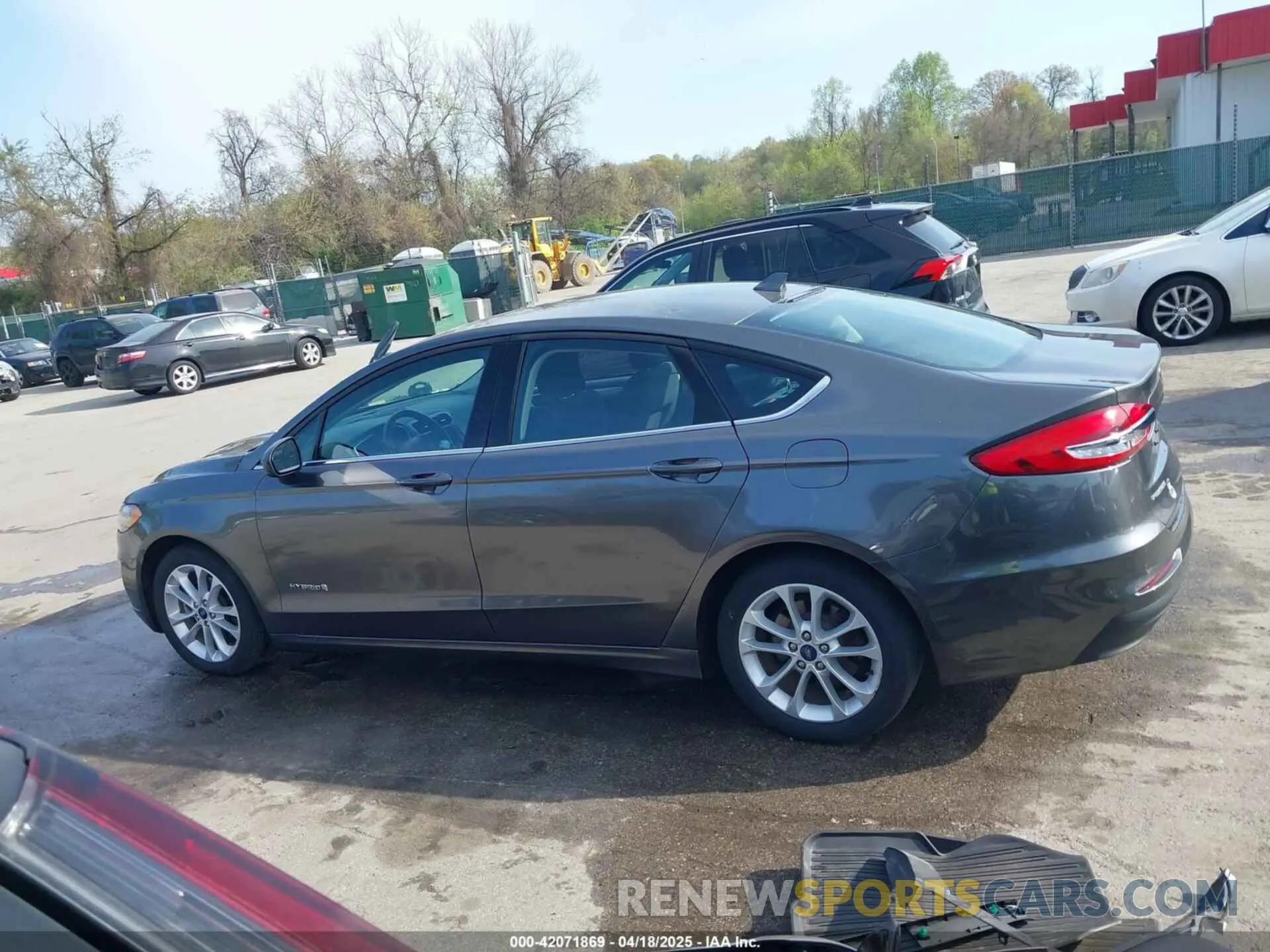 14 fotografías del automóvil dañado 3FA6P0LU0KR125609 FORD FUSION HYBRID 2019