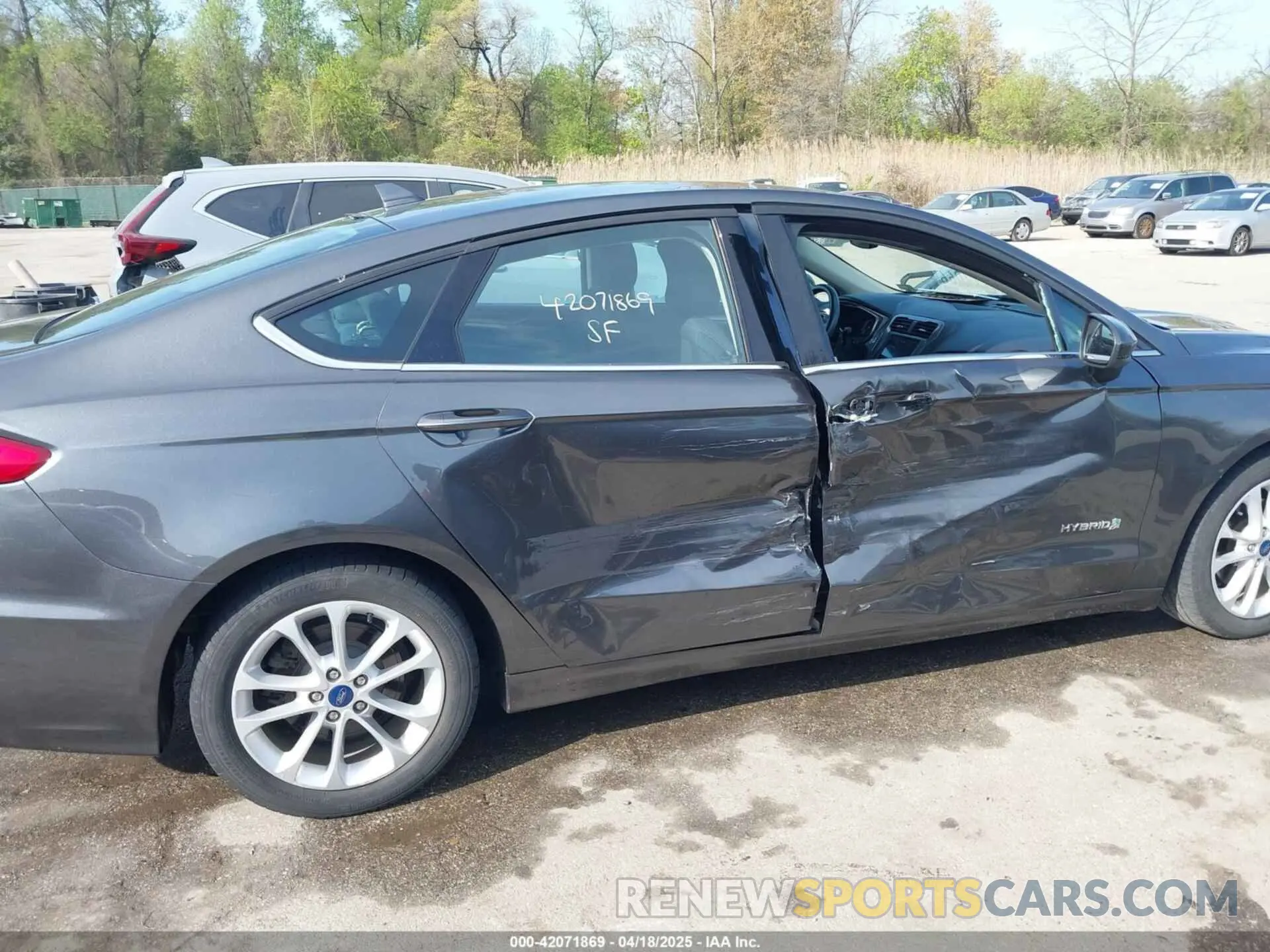 17 fotografías del automóvil dañado 3FA6P0LU0KR125609 FORD FUSION HYBRID 2019