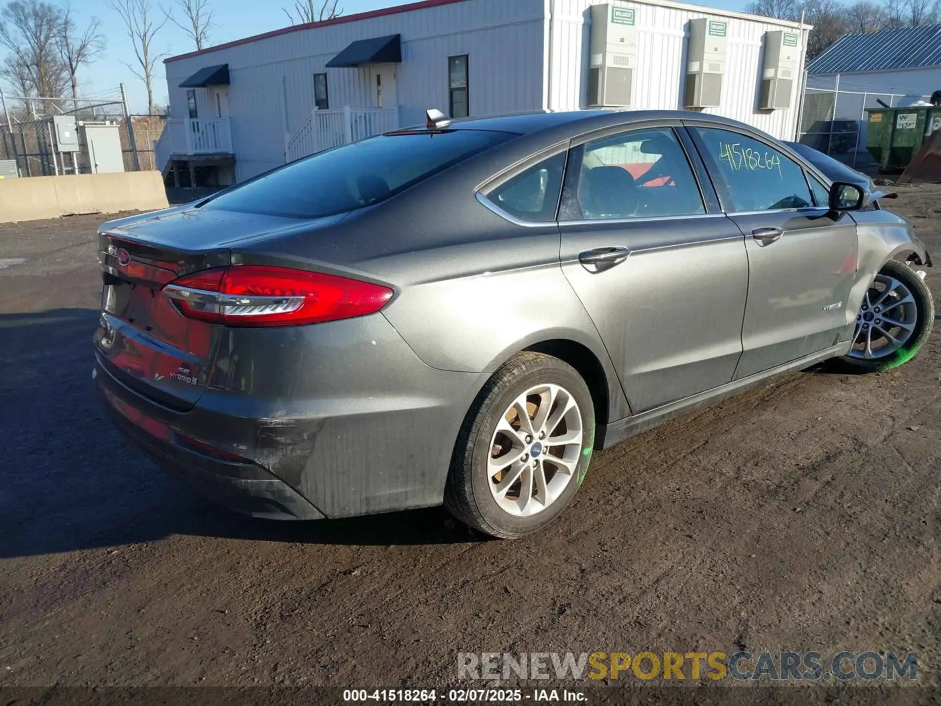 4 fotografías del automóvil dañado 3FA6P0LU0KR162935 FORD FUSION HYBRID 2019