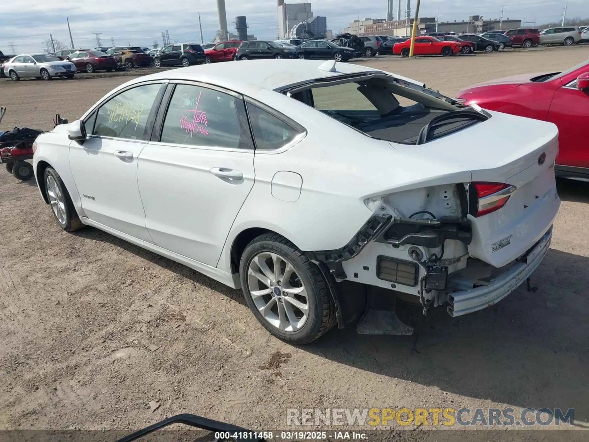 3 fotografías del automóvil dañado 3FA6P0LU0KR164670 FORD FUSION HYBRID 2019