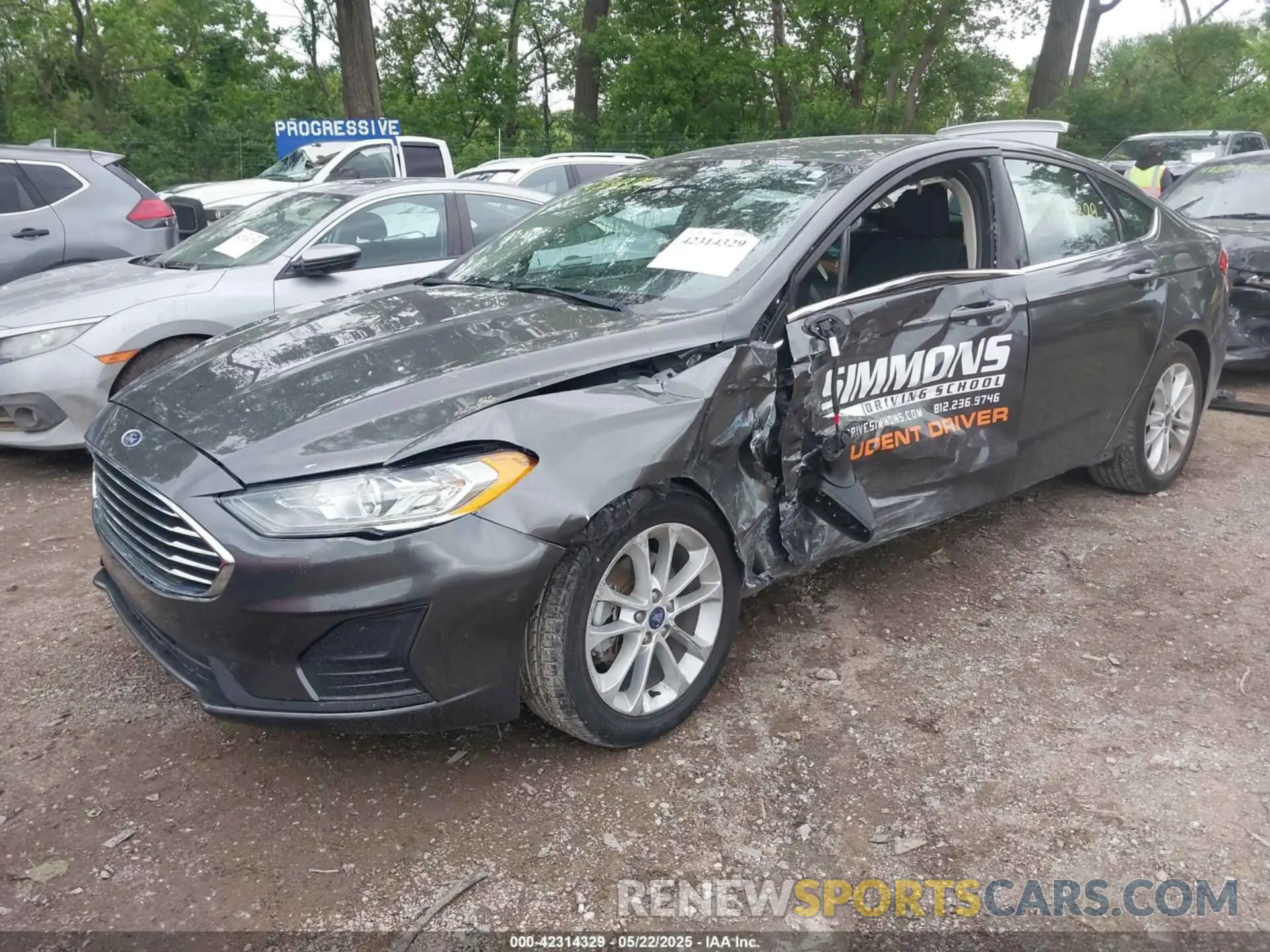 6 fotografías del automóvil dañado 3FA6P0LU1KR154794 FORD FUSION HYBRID 2019