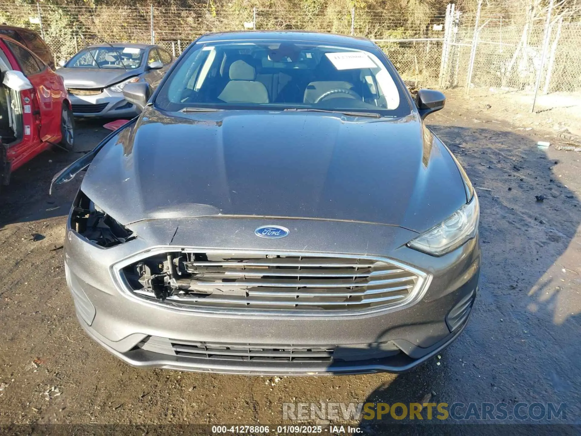 12 fotografías del automóvil dañado 3FA6P0LU2KR119830 FORD FUSION HYBRID 2019