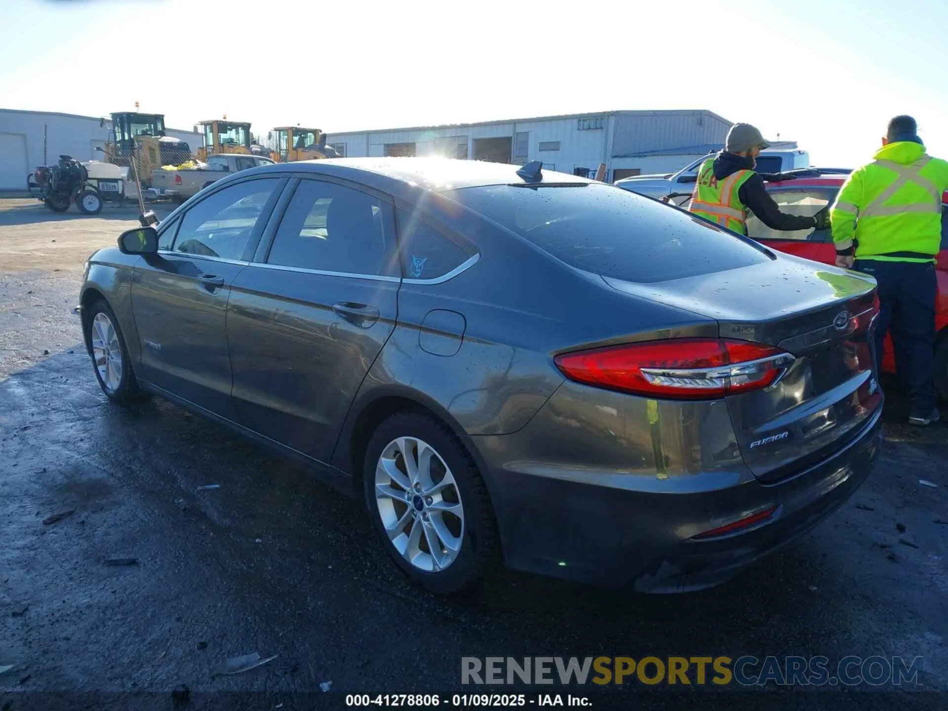 3 fotografías del automóvil dañado 3FA6P0LU2KR119830 FORD FUSION HYBRID 2019