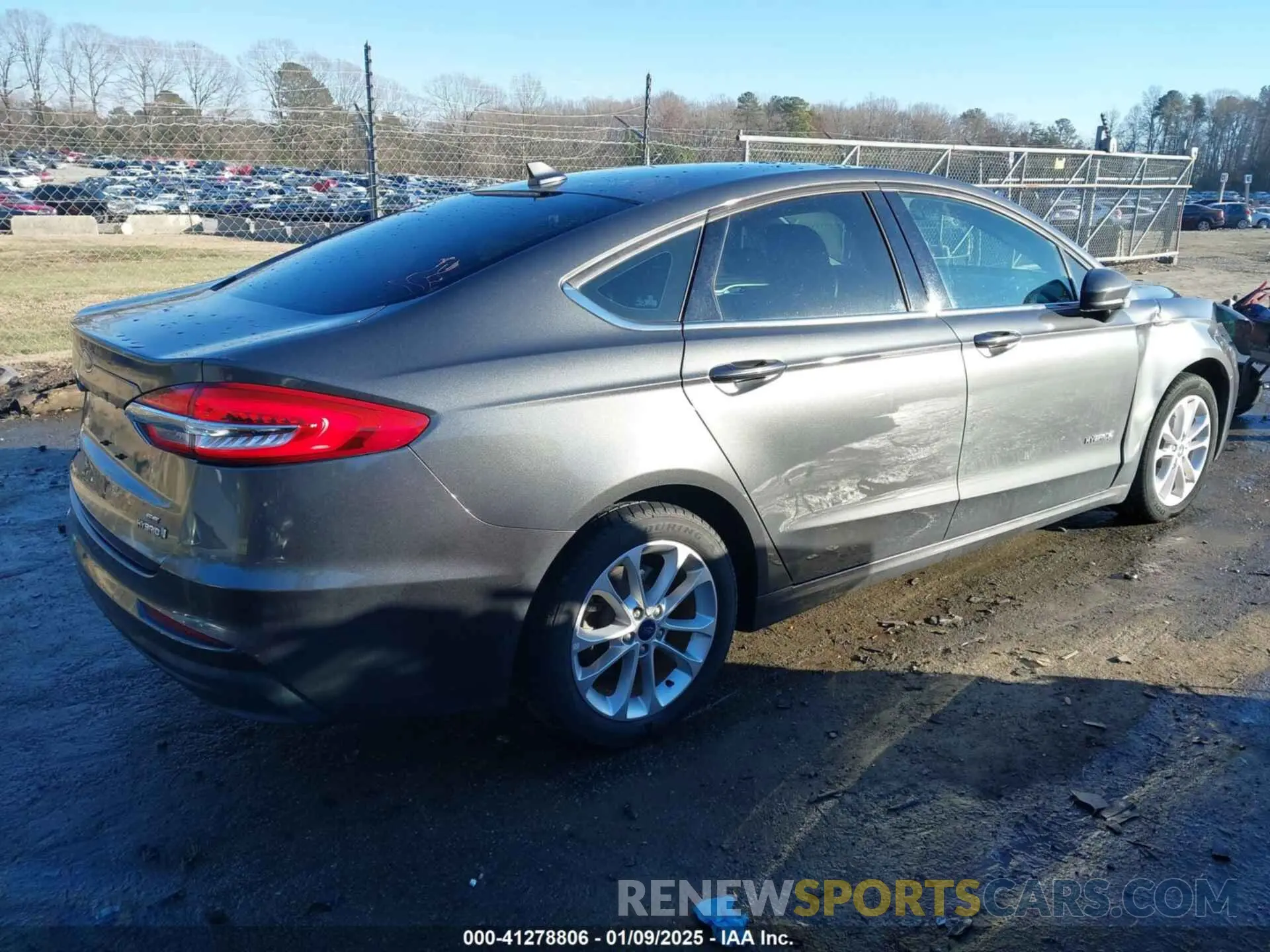 4 fotografías del automóvil dañado 3FA6P0LU2KR119830 FORD FUSION HYBRID 2019
