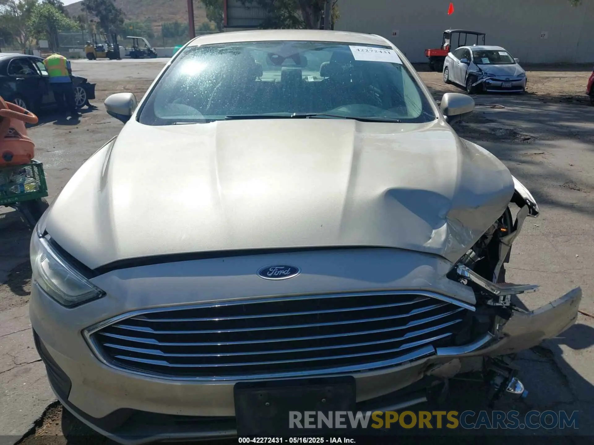 12 fotografías del automóvil dañado 3FA6P0LU2KR206661 FORD FUSION HYBRID 2019