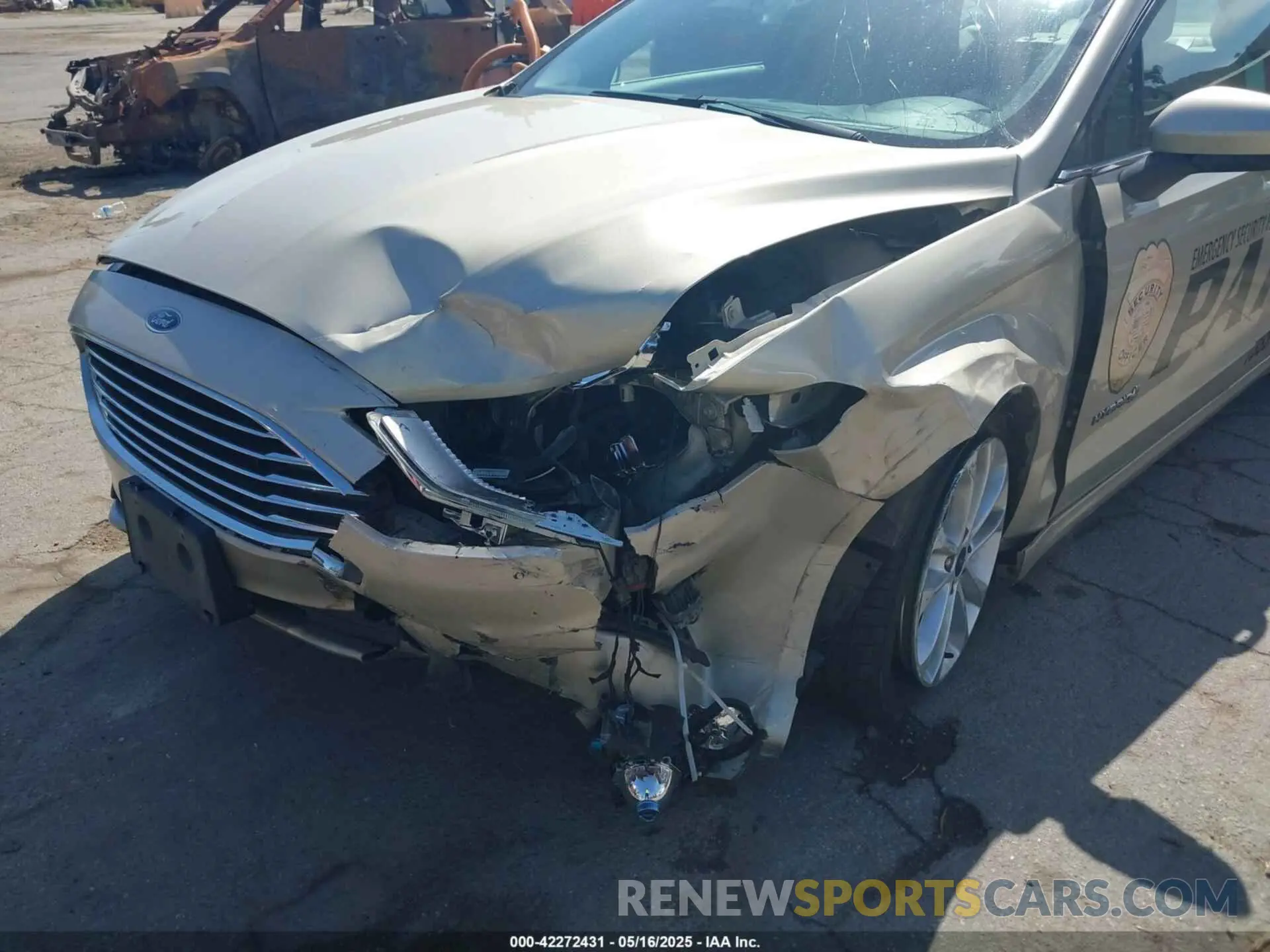 6 fotografías del automóvil dañado 3FA6P0LU2KR206661 FORD FUSION HYBRID 2019