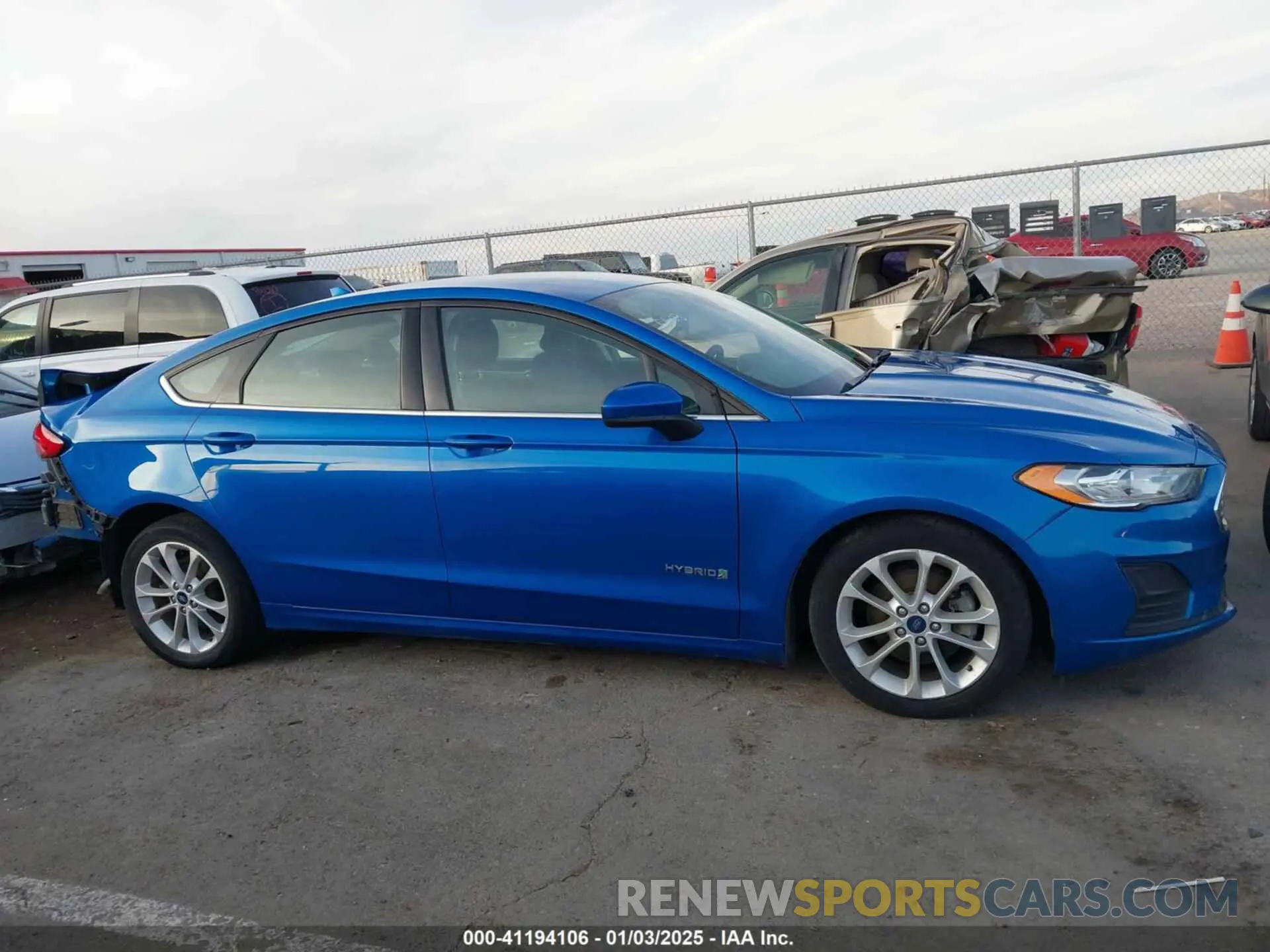 13 fotografías del automóvil dañado 3FA6P0LU3KR108884 FORD FUSION HYBRID 2019