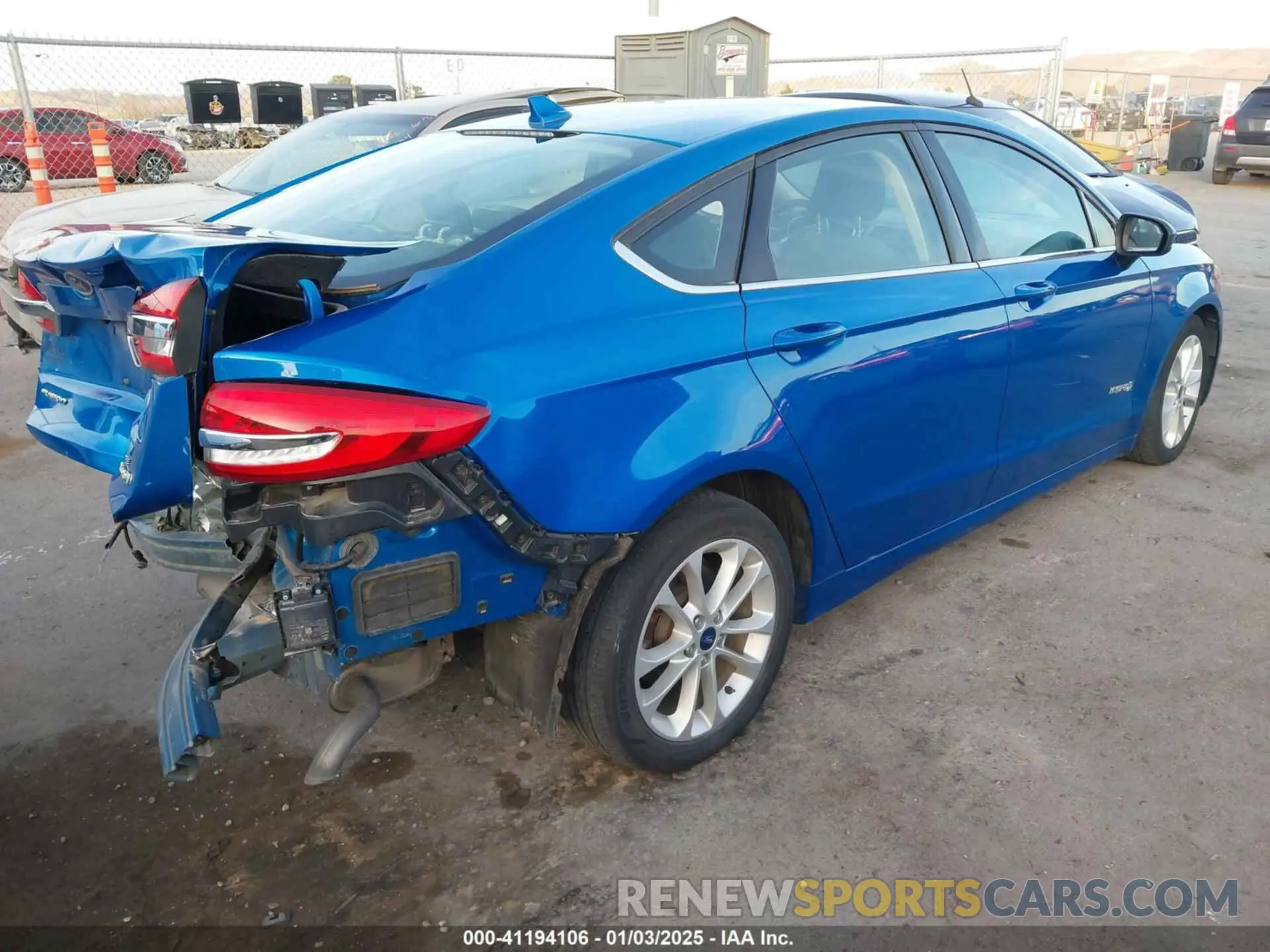 4 fotografías del automóvil dañado 3FA6P0LU3KR108884 FORD FUSION HYBRID 2019