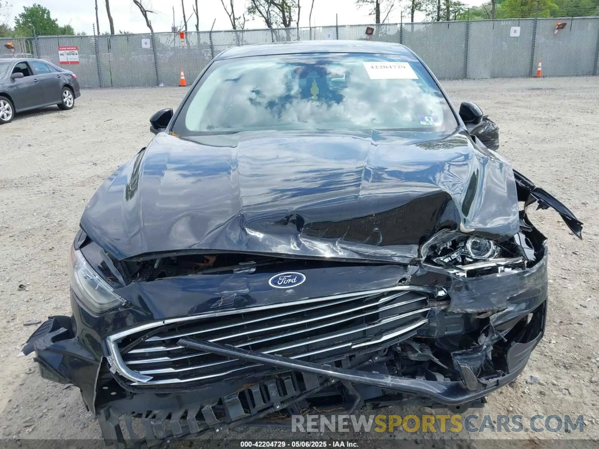 12 fotografías del automóvil dañado 3FA6P0LU3KR117794 FORD FUSION HYBRID 2019