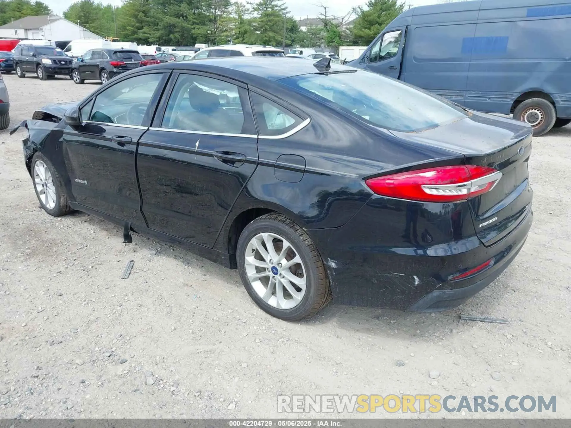 3 fotografías del automóvil dañado 3FA6P0LU3KR117794 FORD FUSION HYBRID 2019