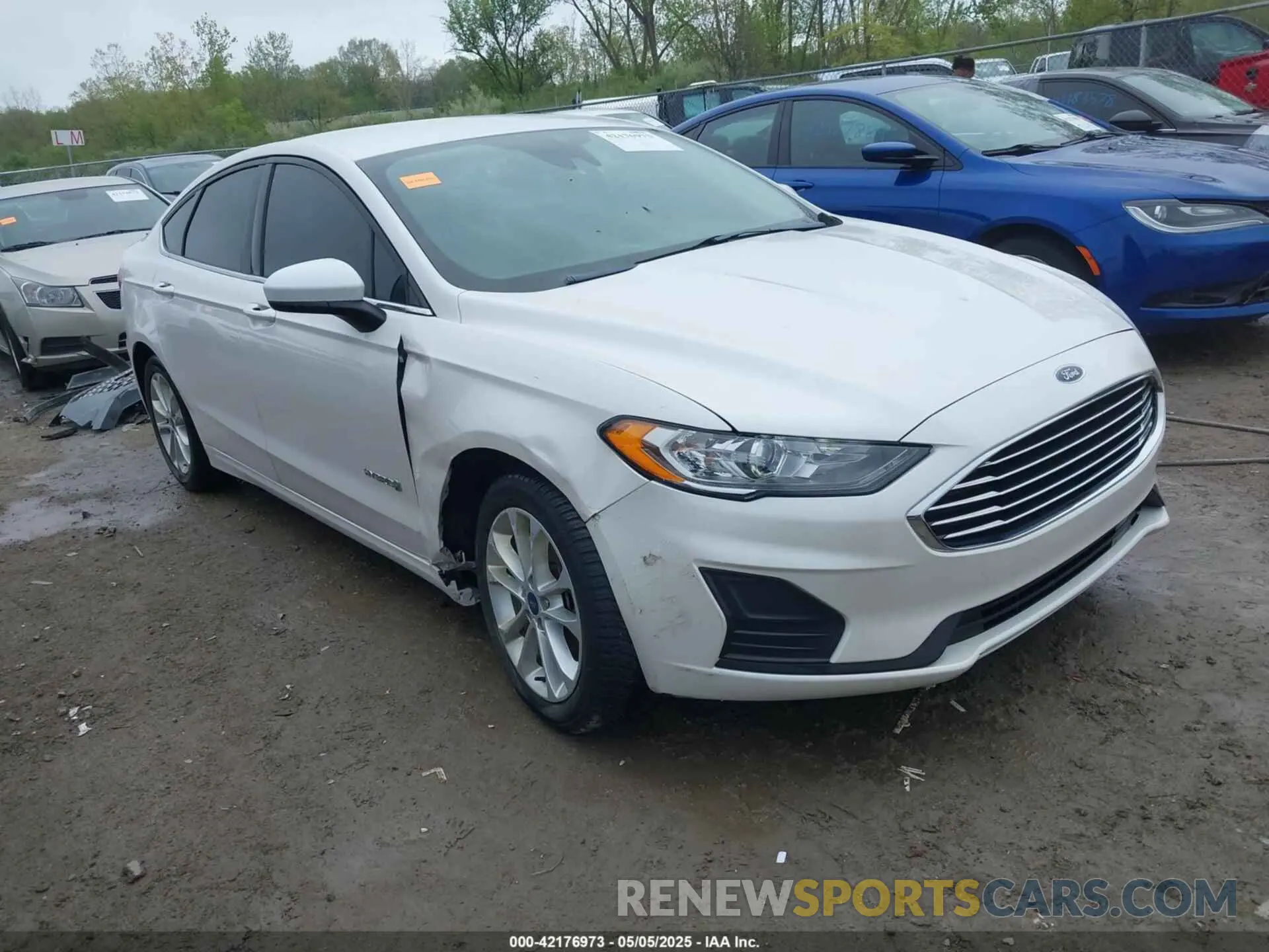1 fotografías del automóvil dañado 3FA6P0LU3KR193077 FORD FUSION HYBRID 2019