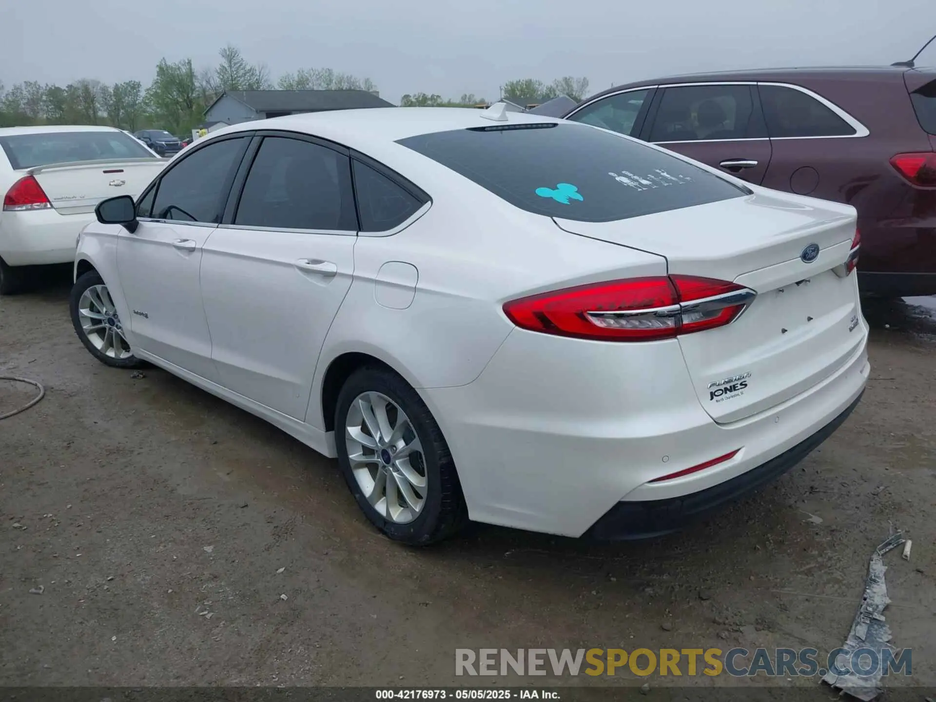3 fotografías del automóvil dañado 3FA6P0LU3KR193077 FORD FUSION HYBRID 2019
