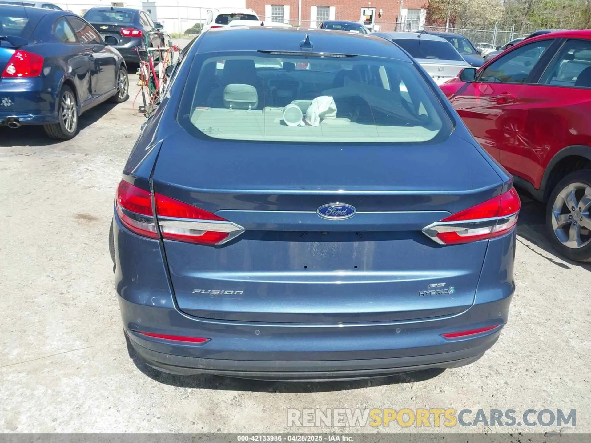 16 fotografías del automóvil dañado 3FA6P0LU3KR204076 FORD FUSION HYBRID 2019