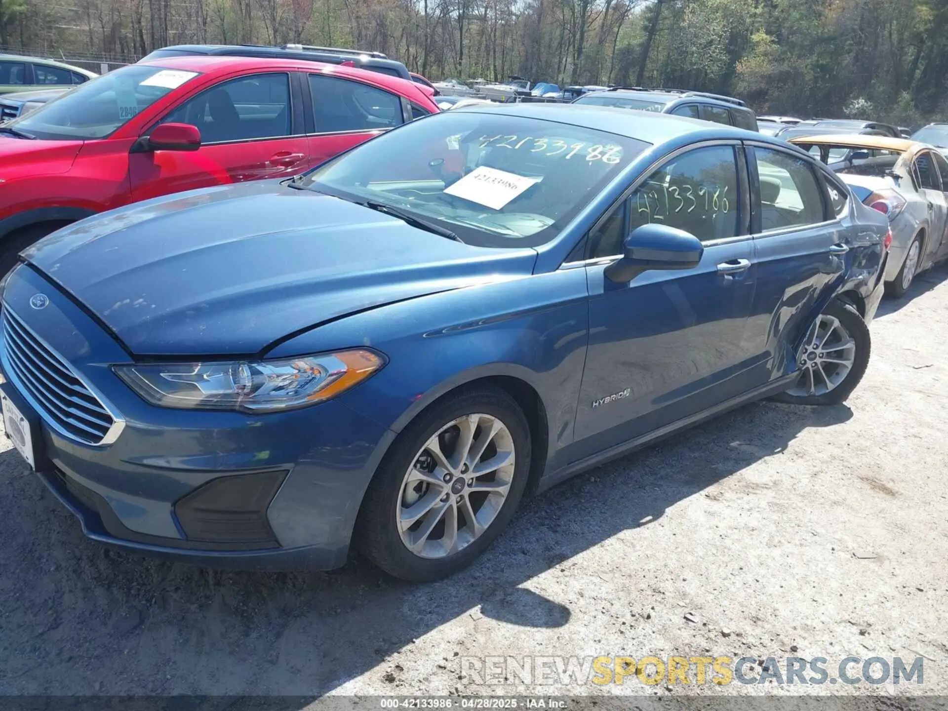 2 fotografías del automóvil dañado 3FA6P0LU3KR204076 FORD FUSION HYBRID 2019