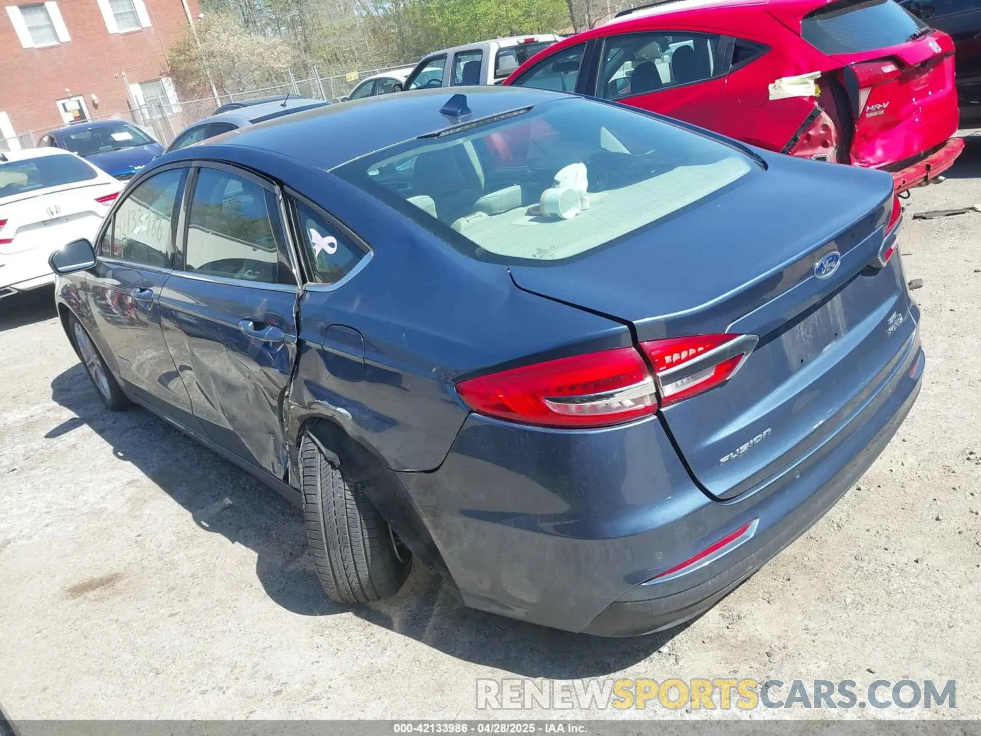 3 fotografías del automóvil dañado 3FA6P0LU3KR204076 FORD FUSION HYBRID 2019