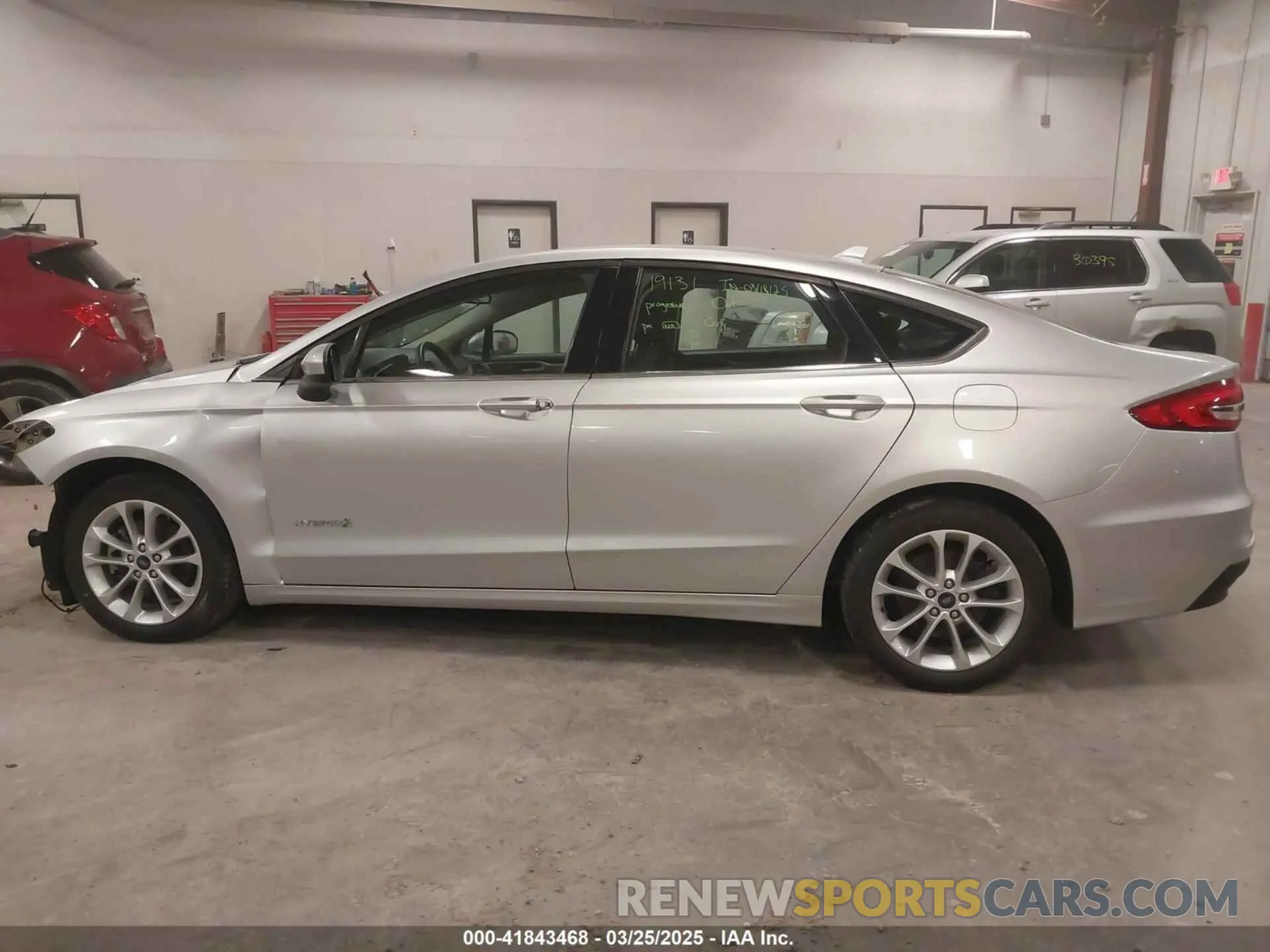 15 fotografías del automóvil dañado 3FA6P0LU3KR239121 FORD FUSION HYBRID 2019