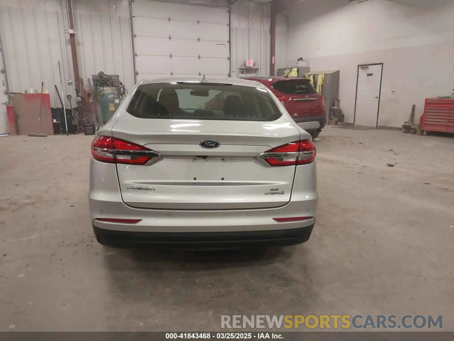 17 fotografías del automóvil dañado 3FA6P0LU3KR239121 FORD FUSION HYBRID 2019