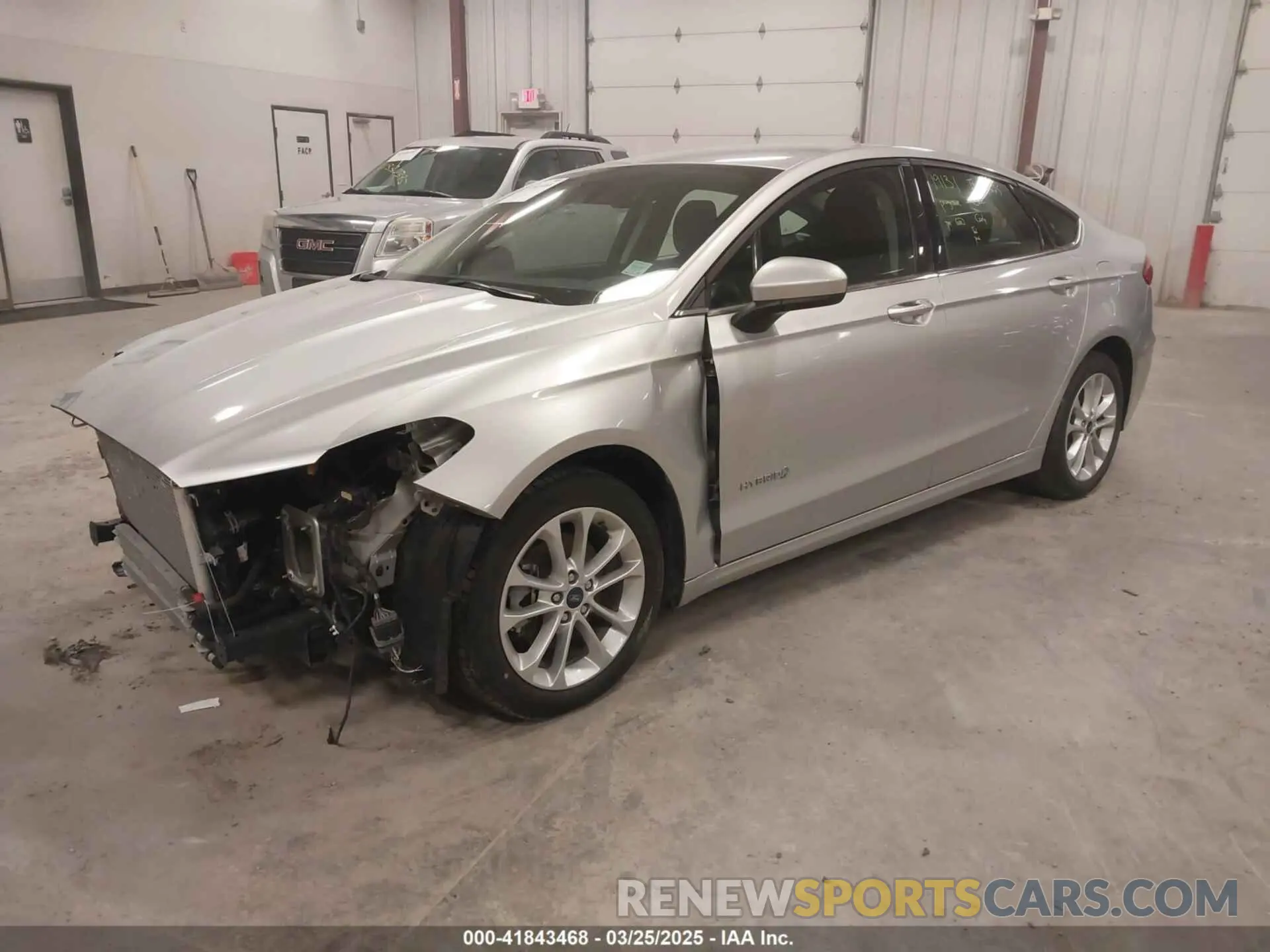 2 fotografías del automóvil dañado 3FA6P0LU3KR239121 FORD FUSION HYBRID 2019