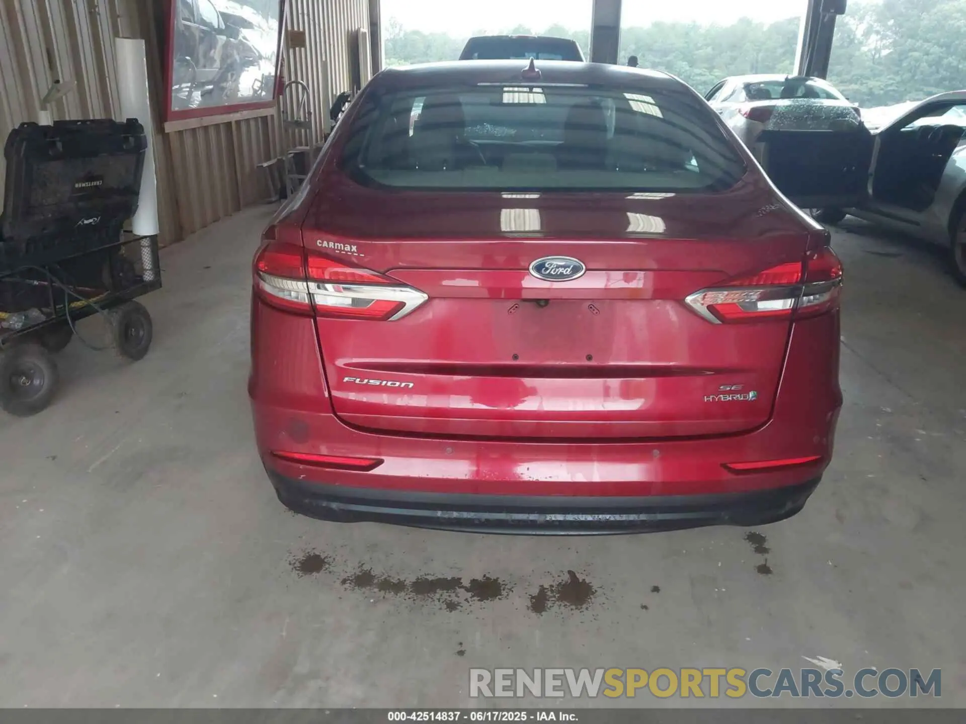 16 fotografías del automóvil dañado 3FA6P0LU3KR263354 FORD FUSION HYBRID 2019