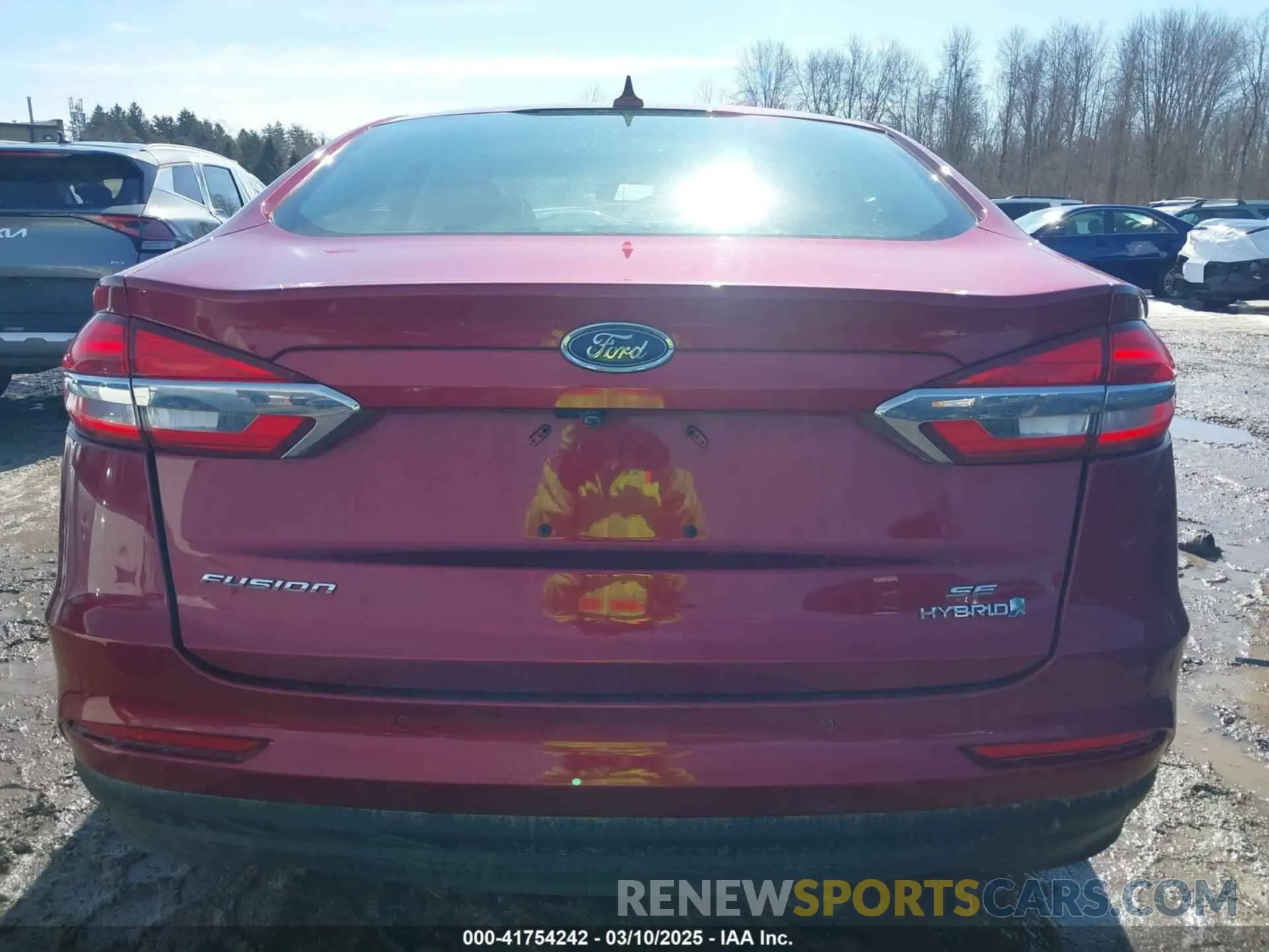 16 fotografías del automóvil dañado 3FA6P0LU4KR101412 FORD FUSION HYBRID 2019