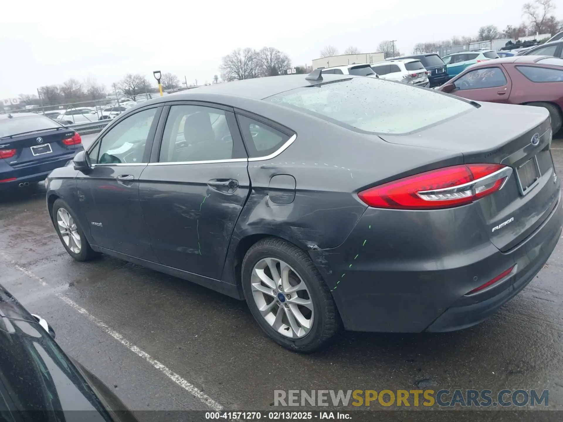 14 fotografías del automóvil dañado 3FA6P0LU4KR119909 FORD FUSION HYBRID 2019