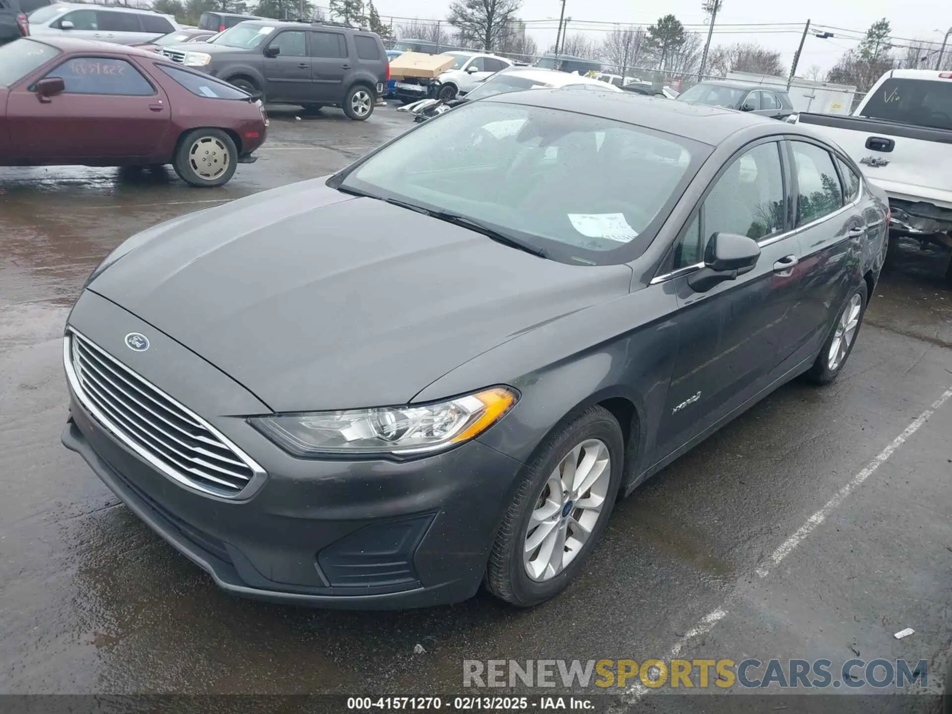 2 fotografías del automóvil dañado 3FA6P0LU4KR119909 FORD FUSION HYBRID 2019