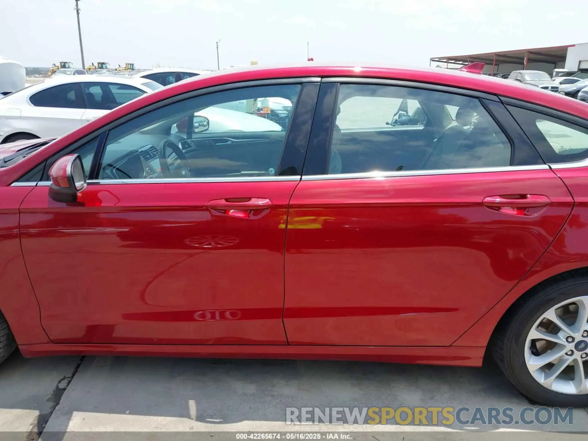 14 fotografías del automóvil dañado 3FA6P0LU4KR226457 FORD FUSION HYBRID 2019